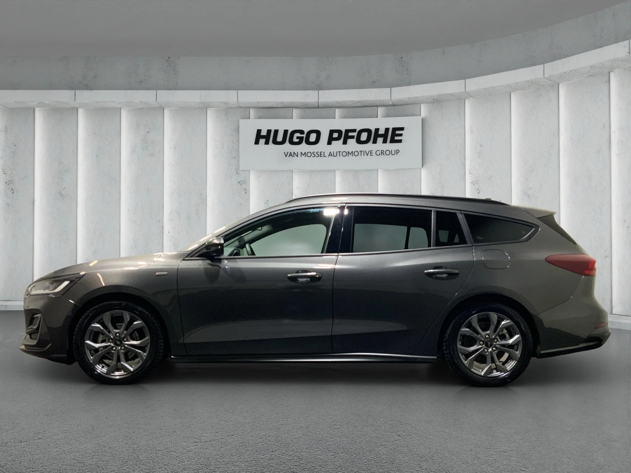 Ford Focus ST-Line X Turnier Aut.*AHK*ACC*HUD*KAM*NAVI*WINTER-PKT.