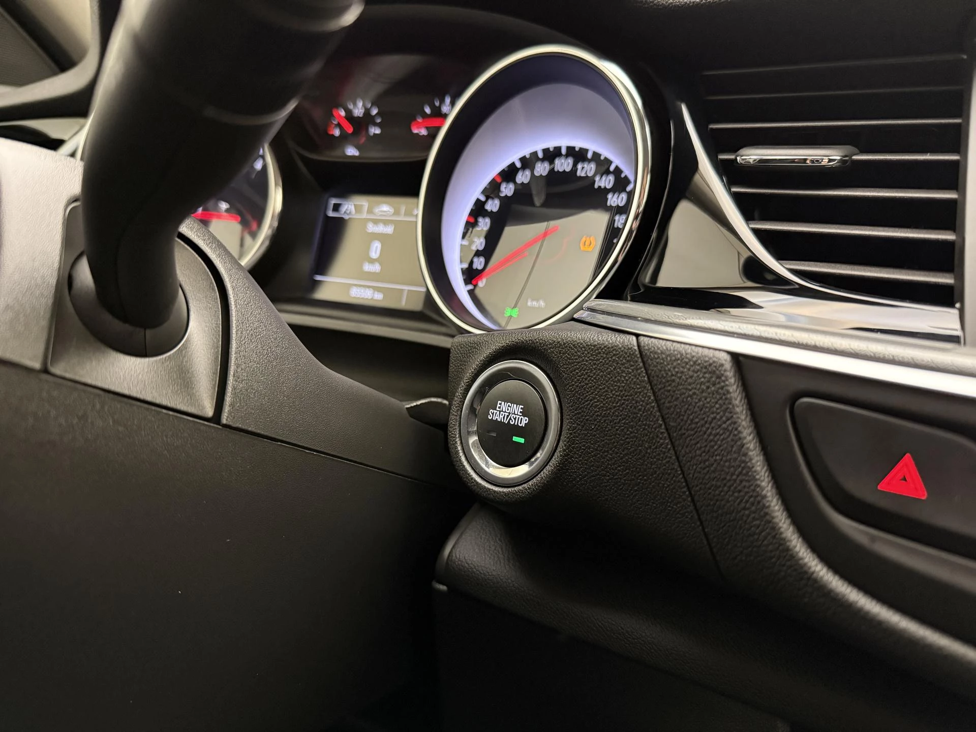 Opel-Insignia-image-23