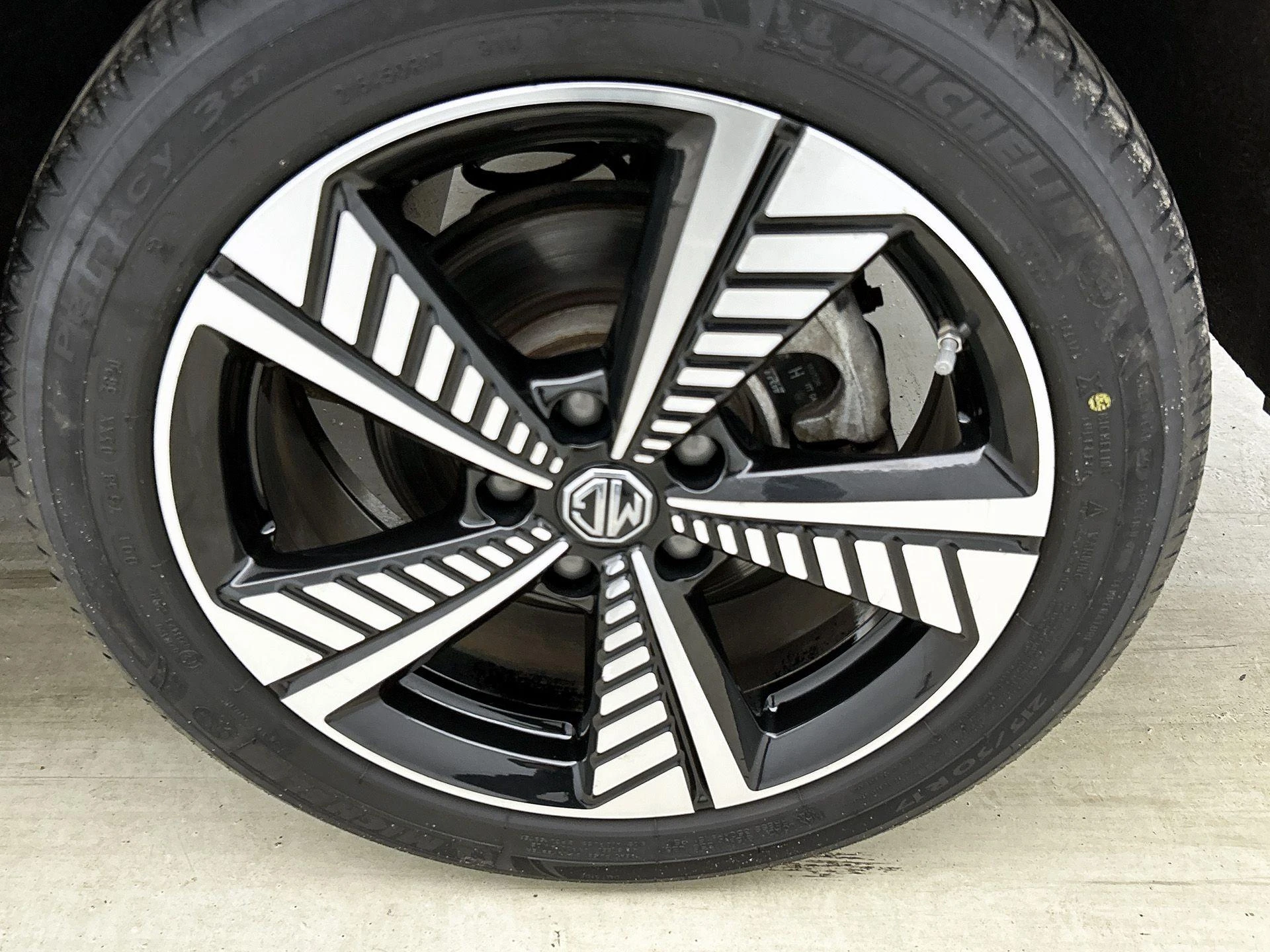 MG-ZS EV-image-34