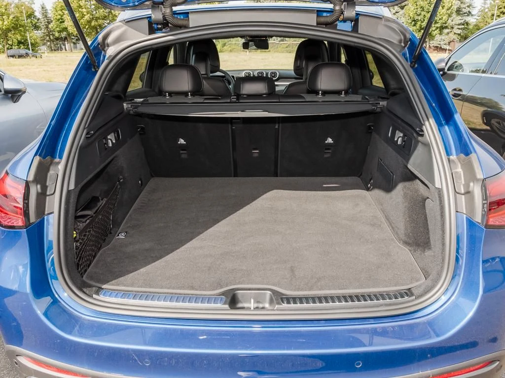 Mercedes-Benz-GLC 300 d-image-14