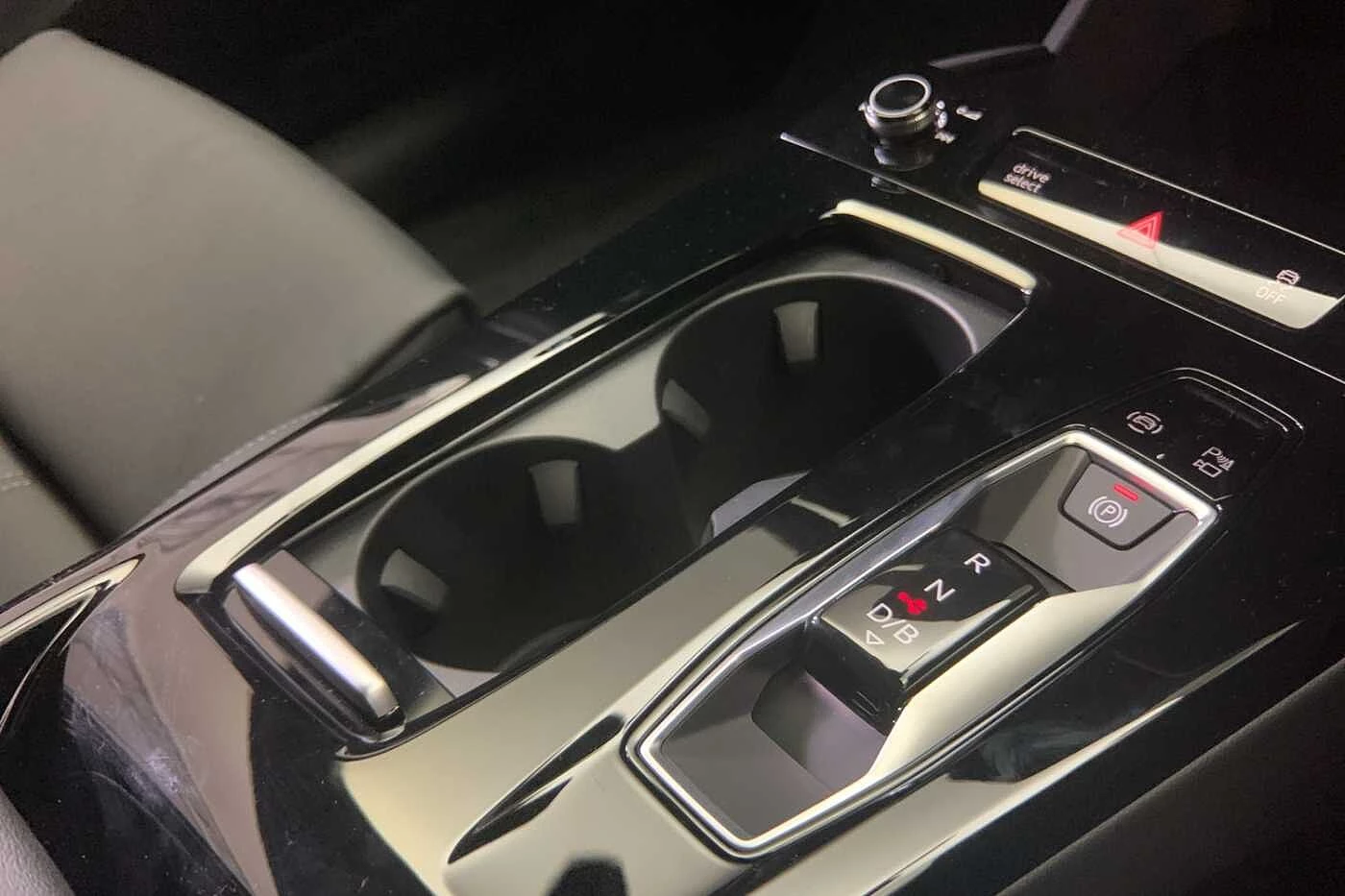 Audi-Q6 e-tron-image-18