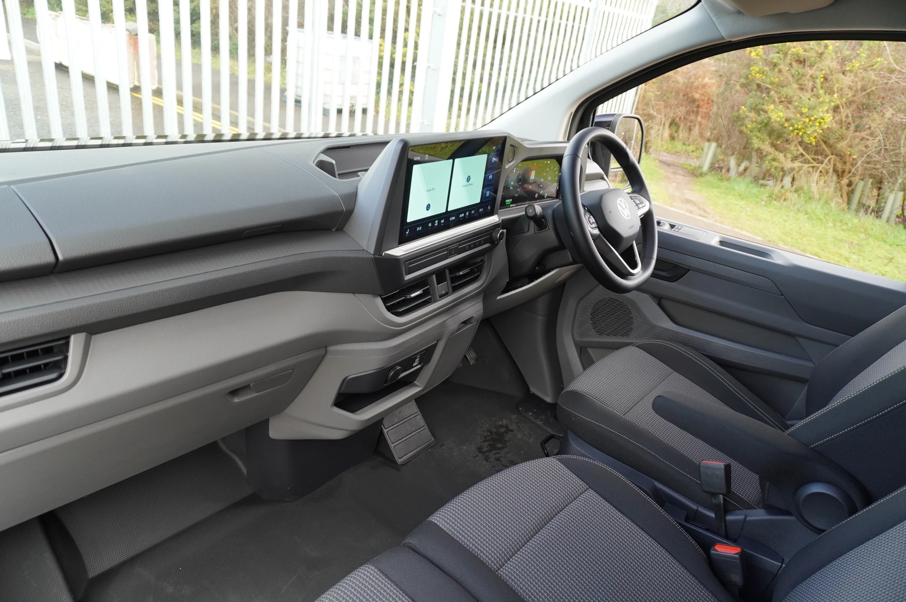 Volkswagen-Transporter-image-1