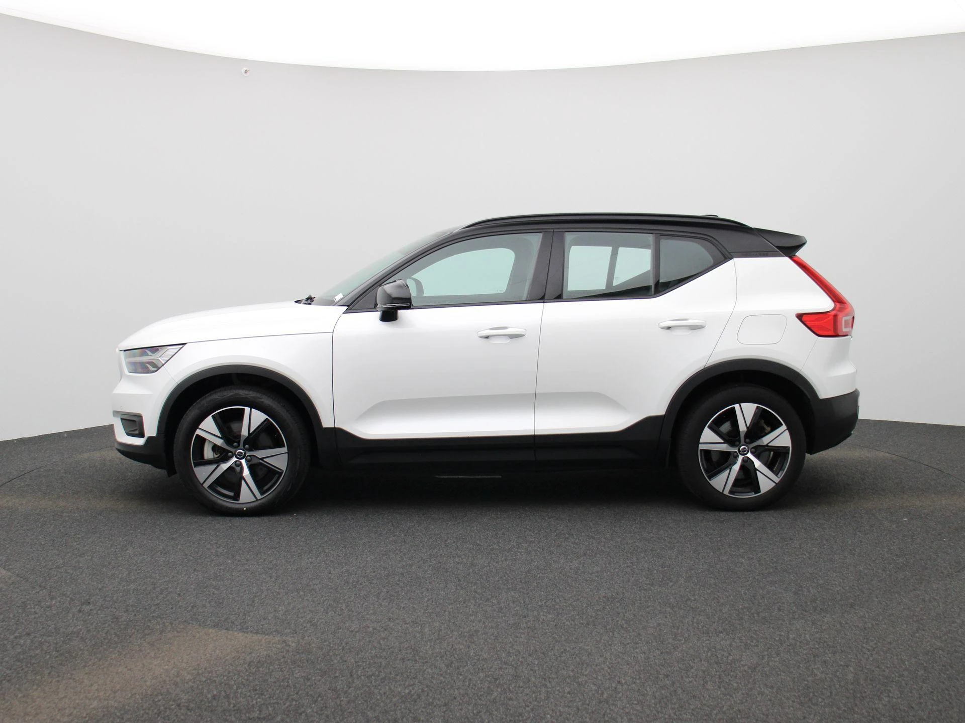 Volvo-XC40-image-4