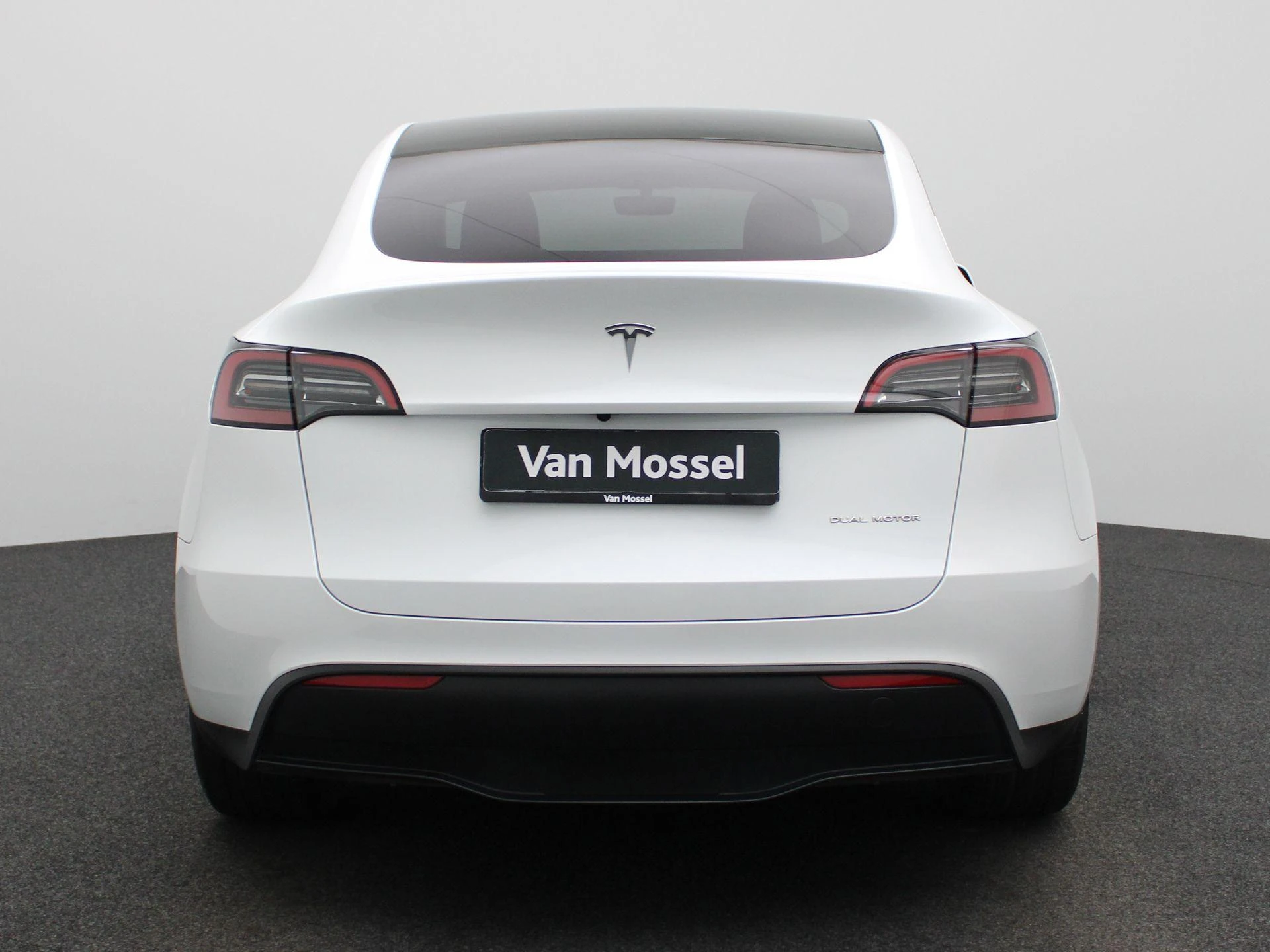 Tesla-Model Y-image-4