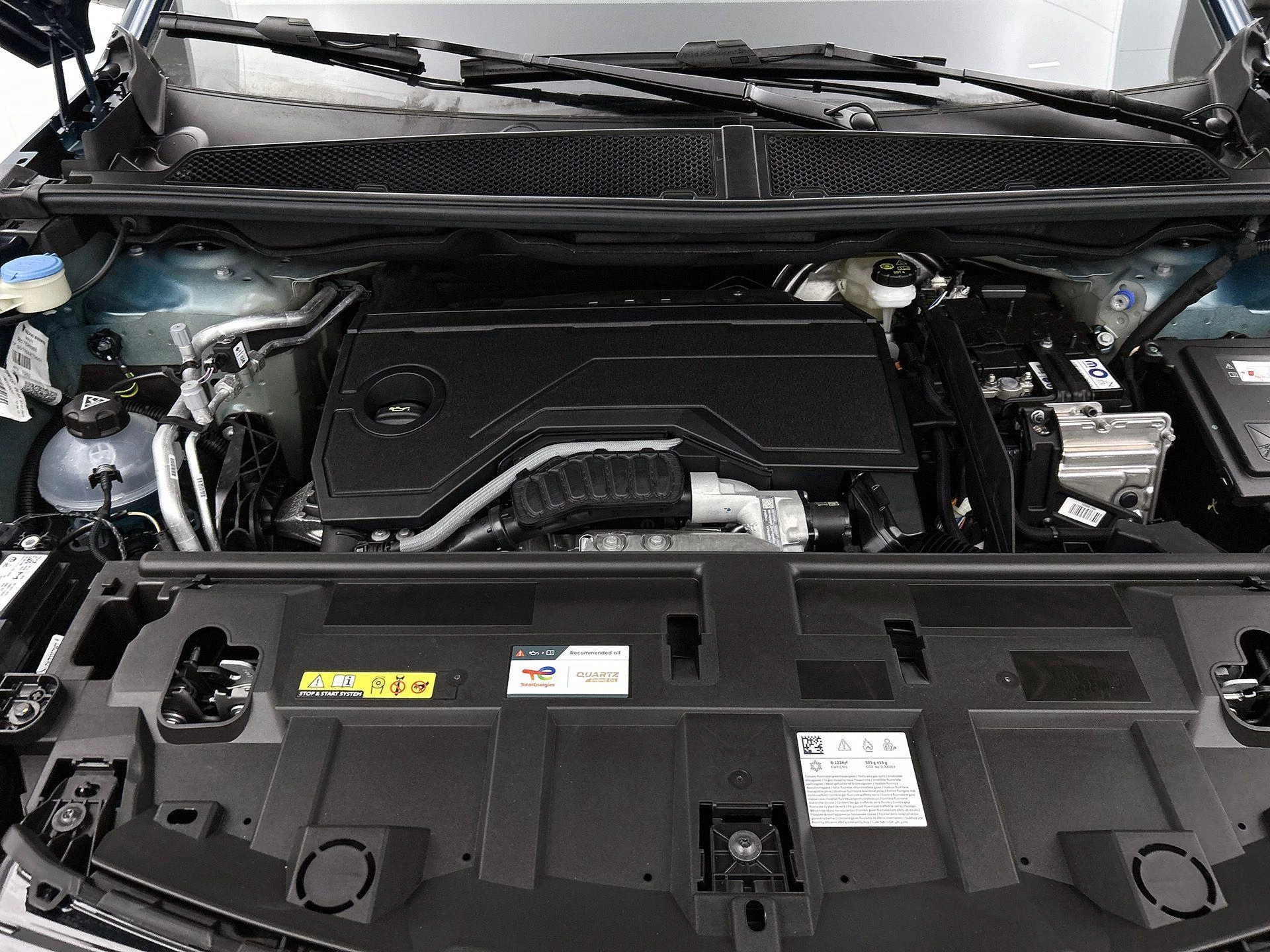 Opel Grandland 1.2 Turbo Hybrid business Edition