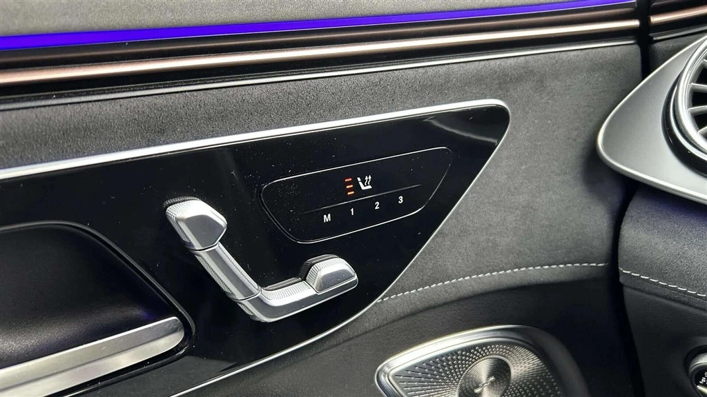 Mercedes-Benz-EQE-image-11