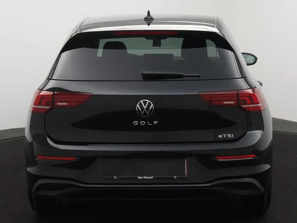 Volkswagen-Golf-image-3