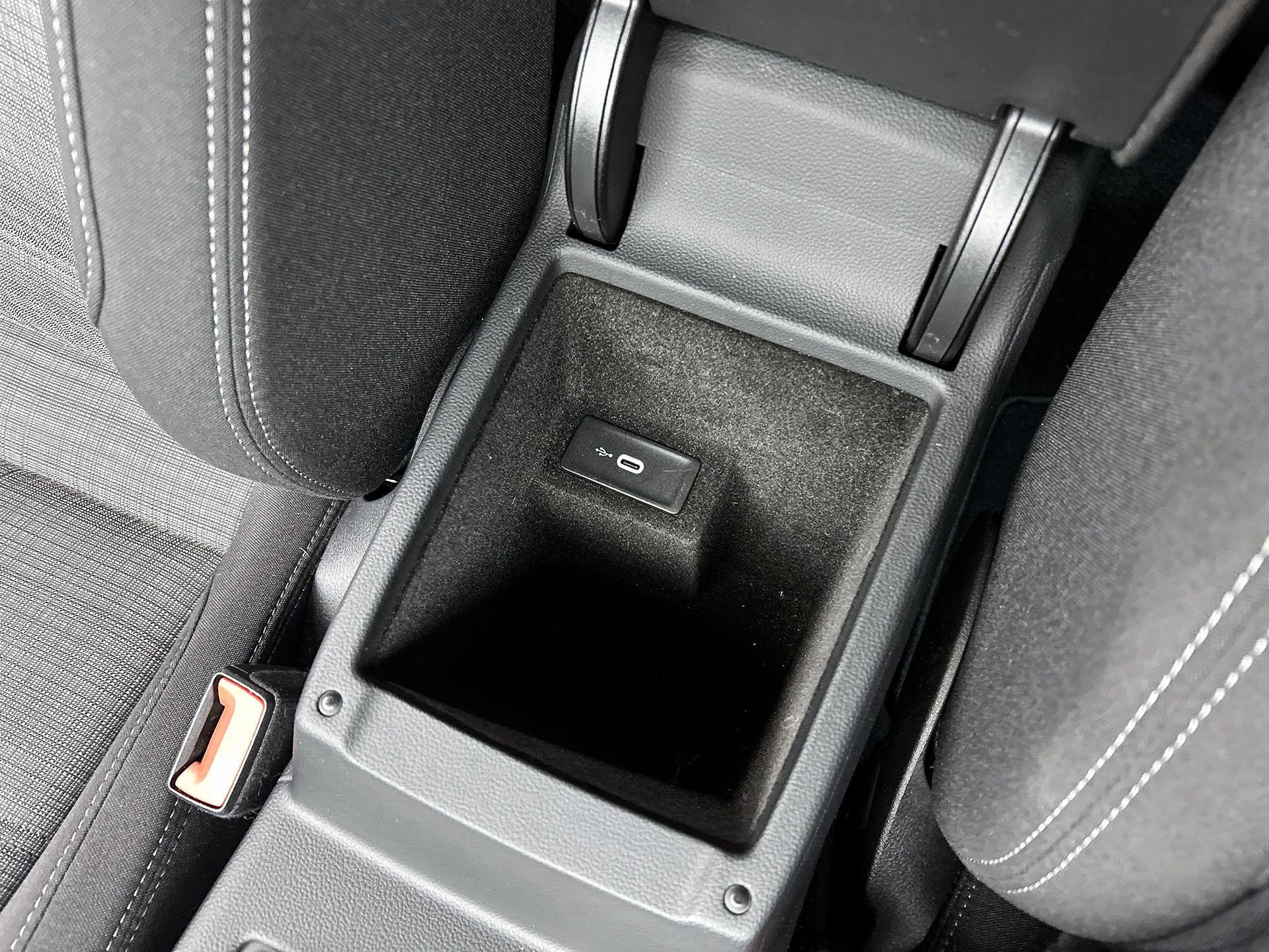 Volkswagen-Passat-image-32