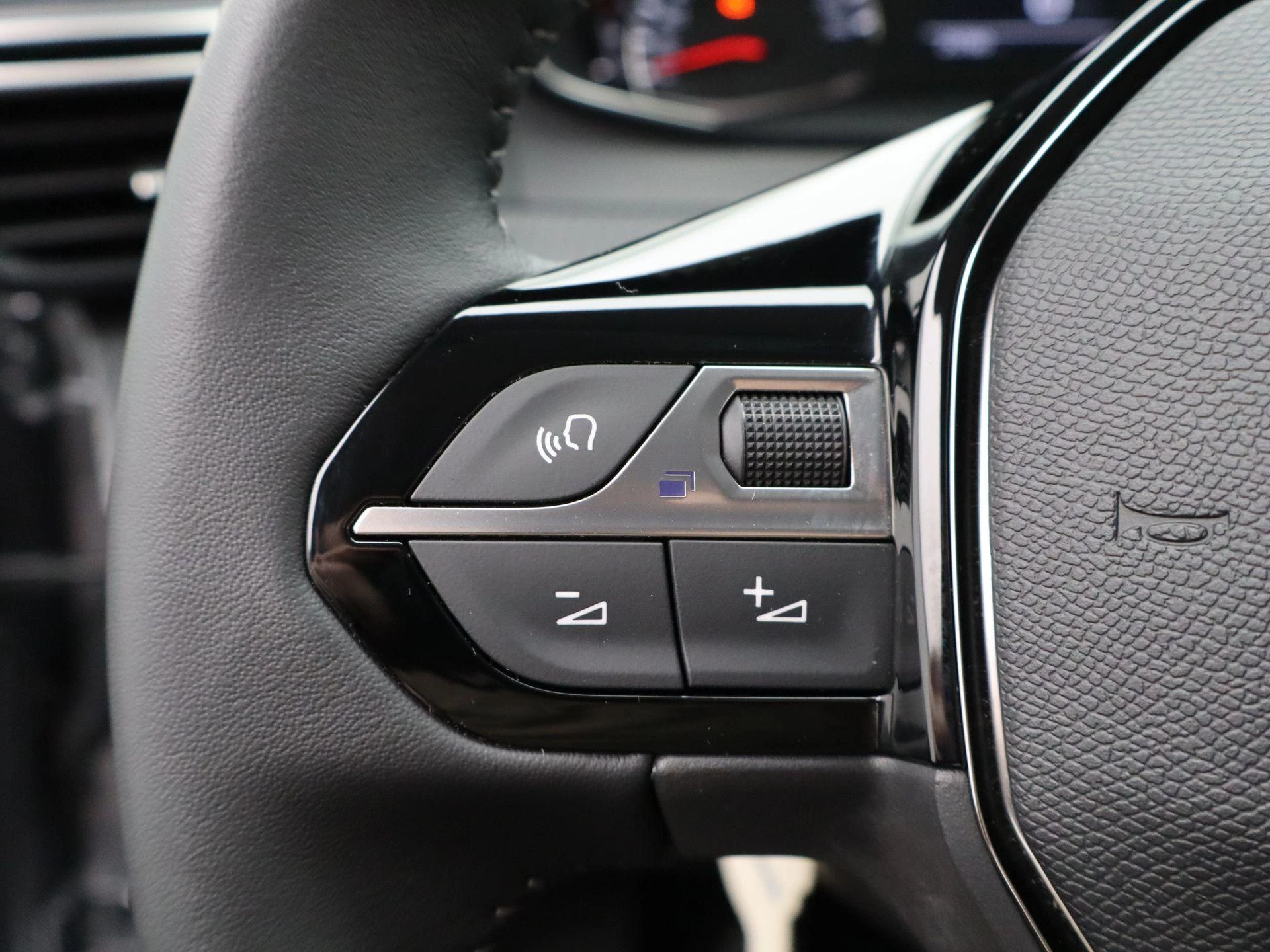 Peugeot 208 1.2 PureTech 100 Allure