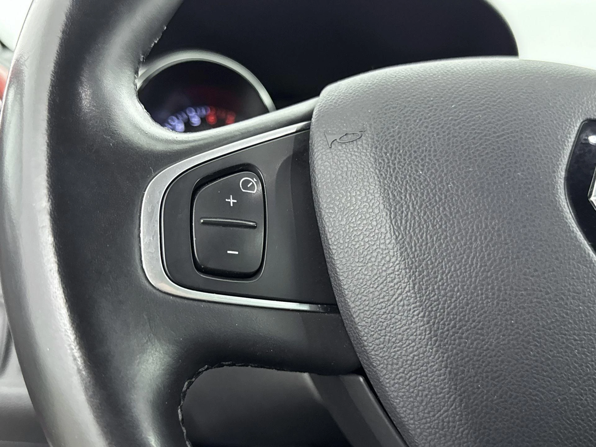 Renault-Clio-image-8