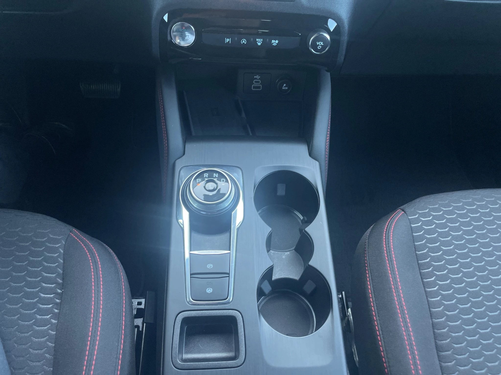Ford Kuga ST-Line Aut.*KAM*LED-MATRIX*NAVI*GRA*WINTER-PKT.