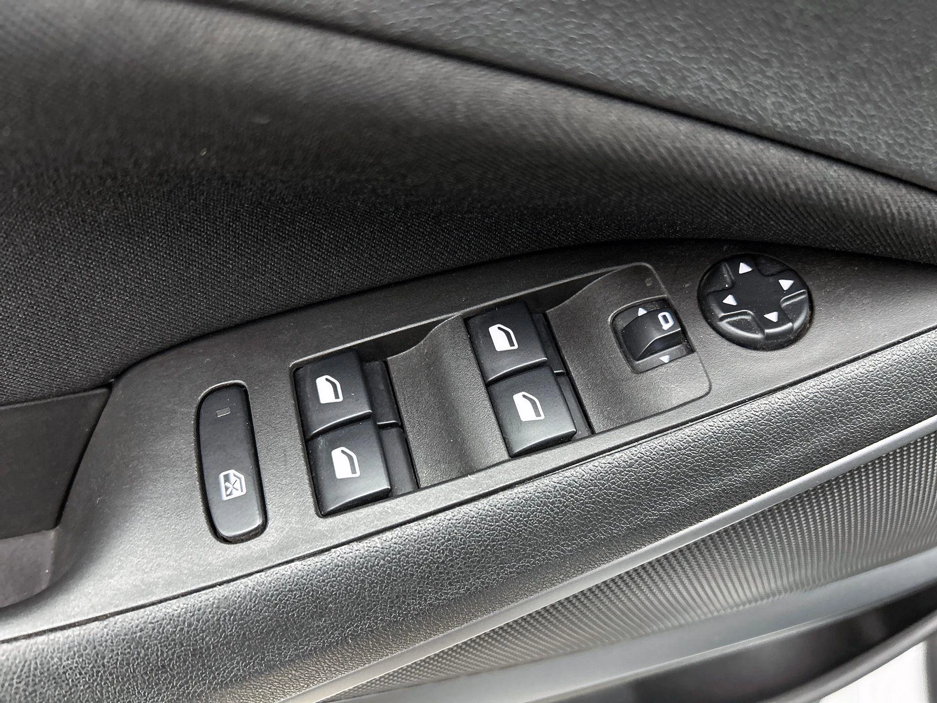 Opel-Crossland X-image-32
