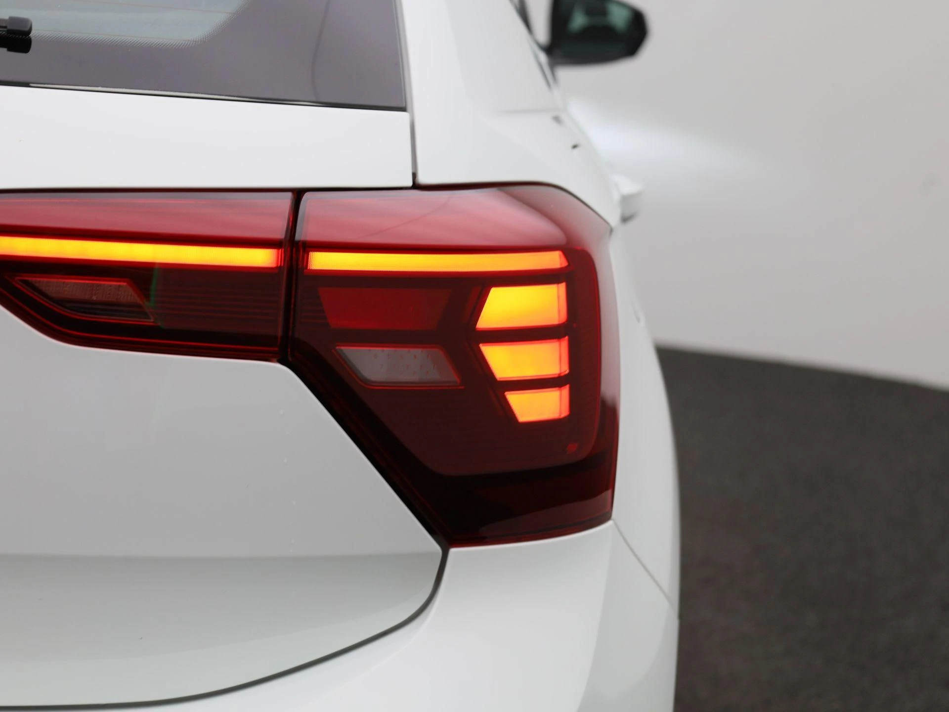 Volkswagen-Polo-image-34