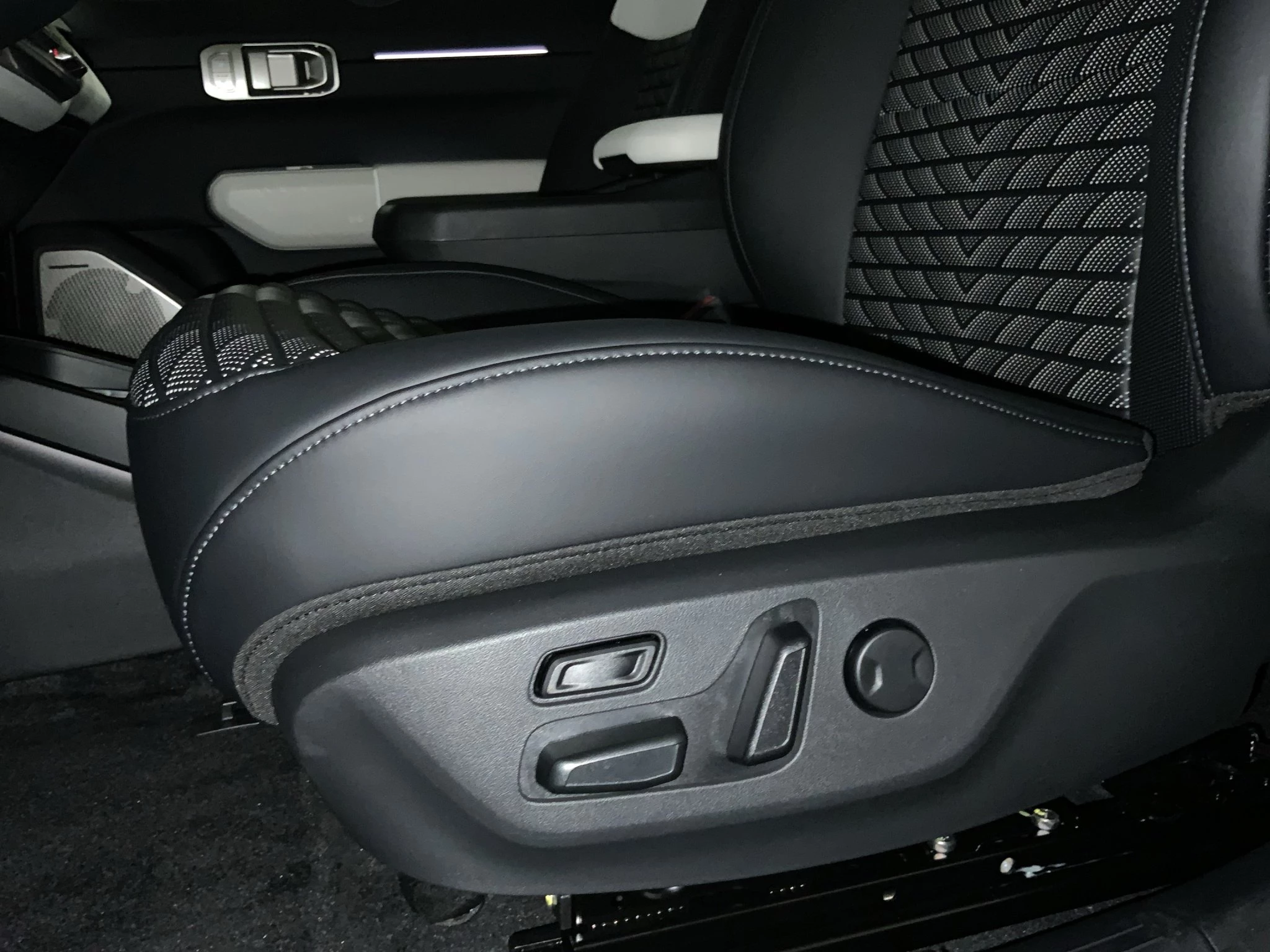Kia EV4 Hatchback GT-line 81 kWh 150 kW Frontantrieb Schräghecklimousine. 5-türig