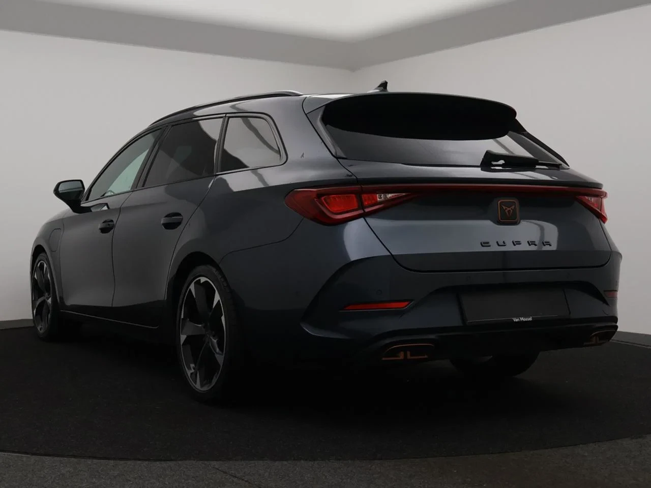 CUPRA-Leon Sportstourer-image-1