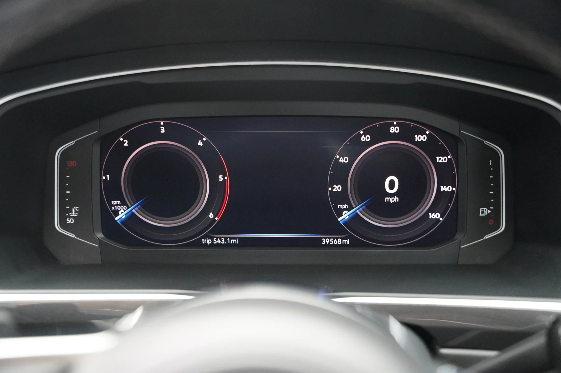 Volkswagen-Tiguan-image-8