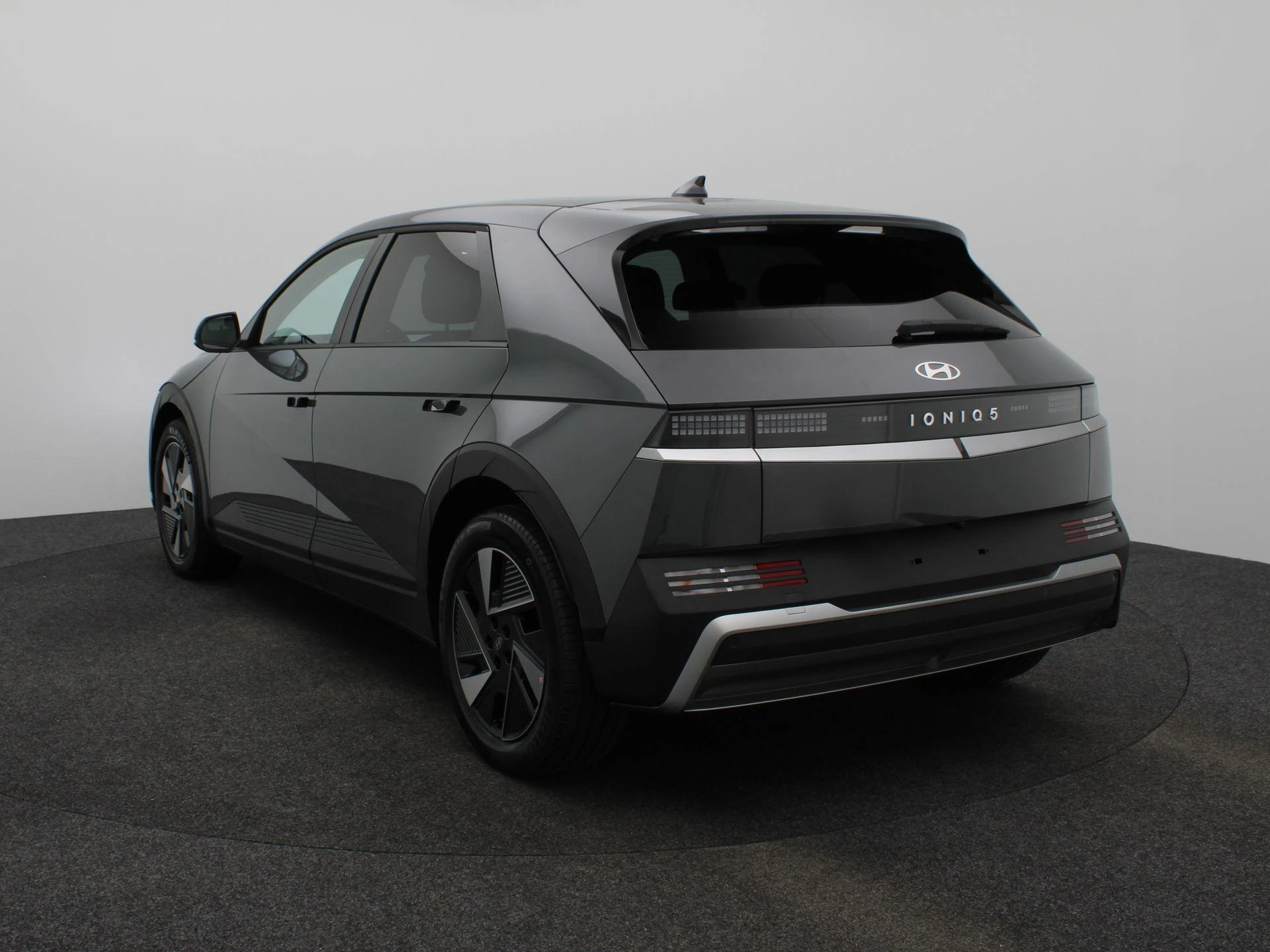 Hyundai-IONIQ 5-image-1