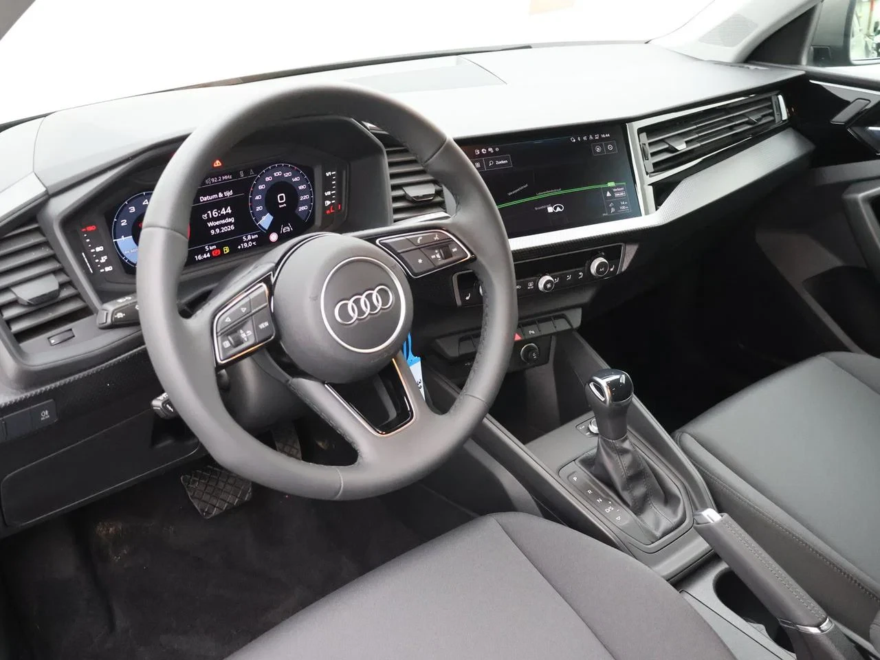 Audi-A1 Sportback-image-3