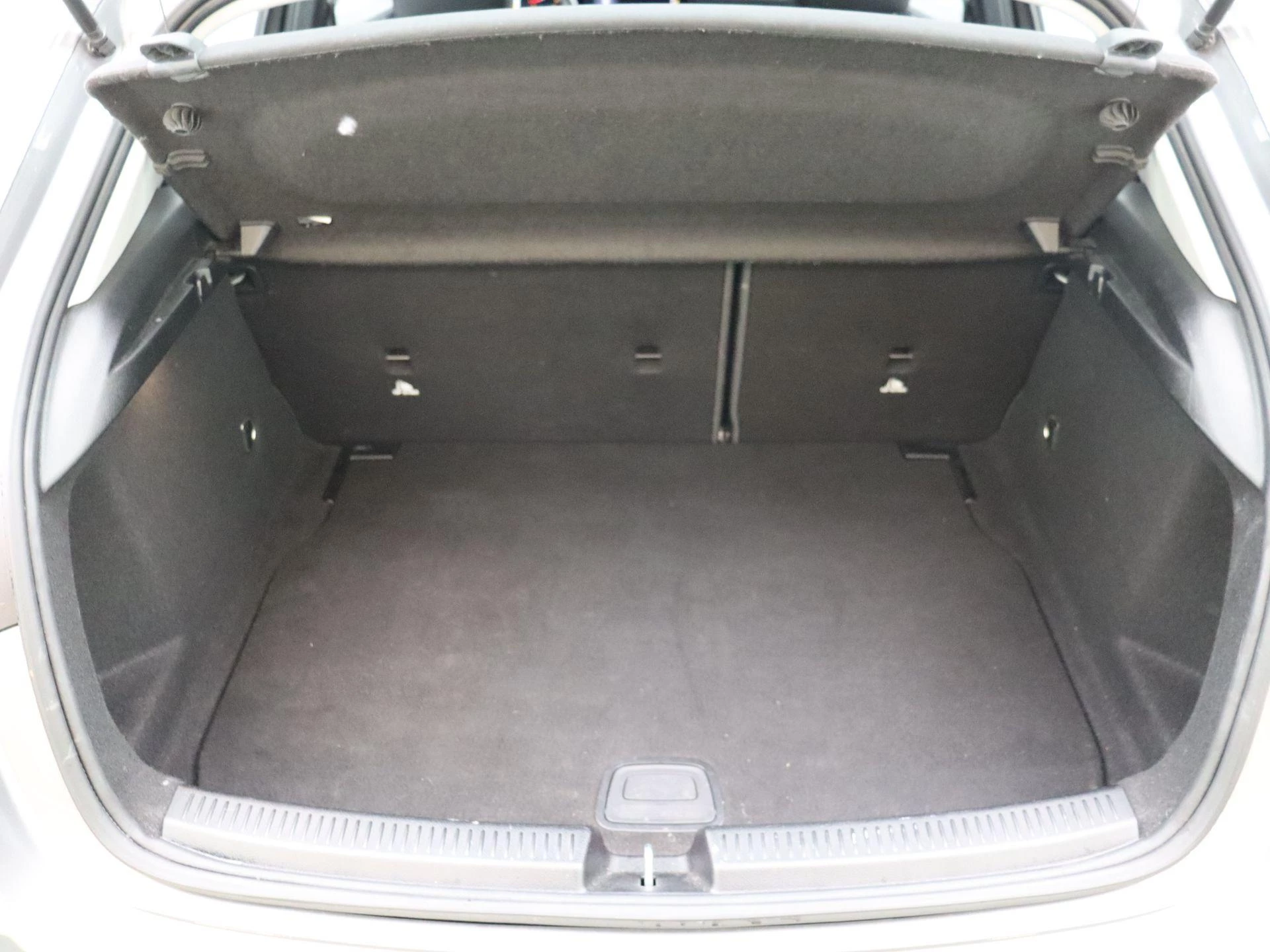 Mercedes-Benz A-Klasse 160 + CARPLAY + SENSOREN + CAMERA +