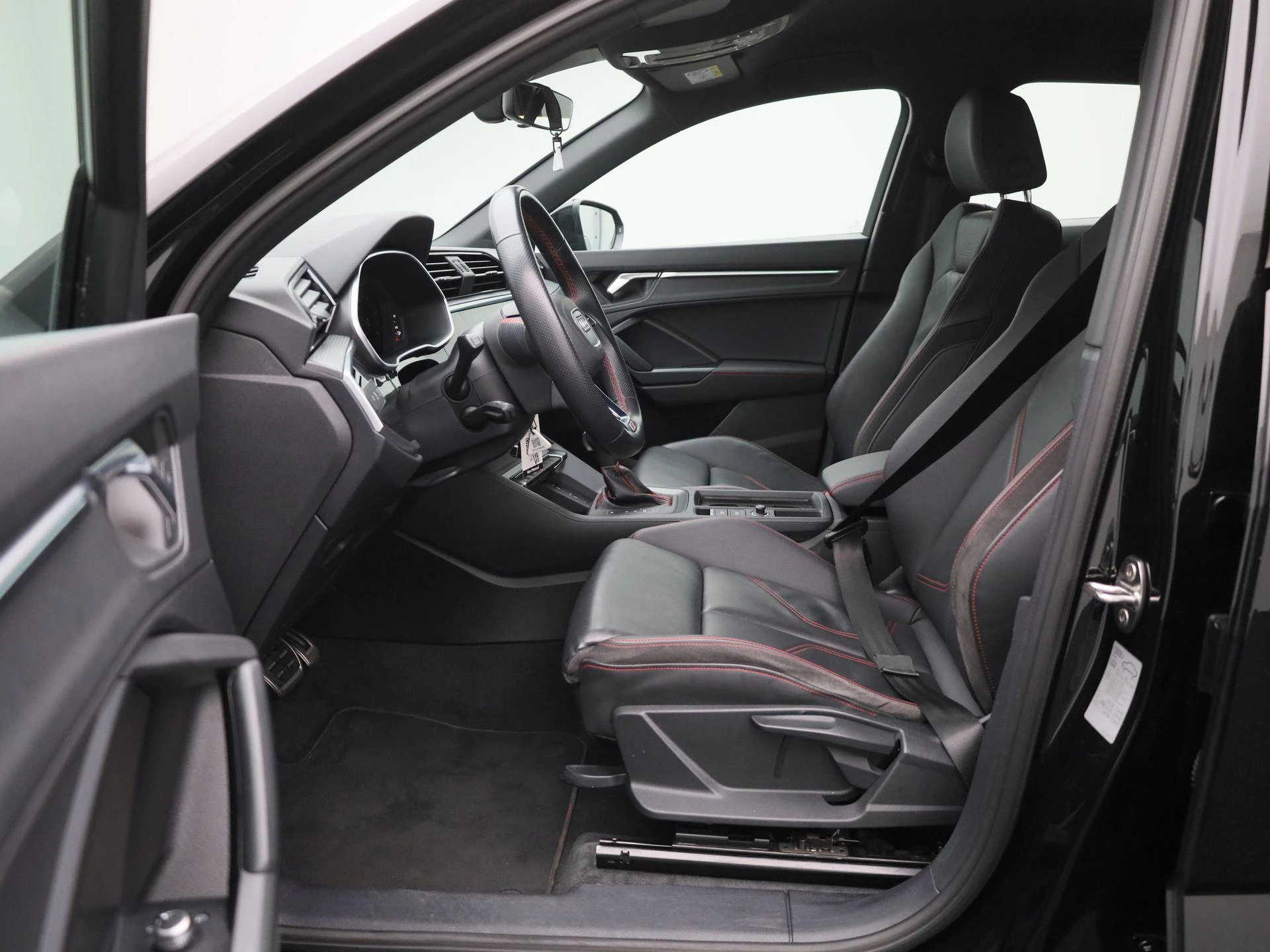 Audi-Q3-image-12