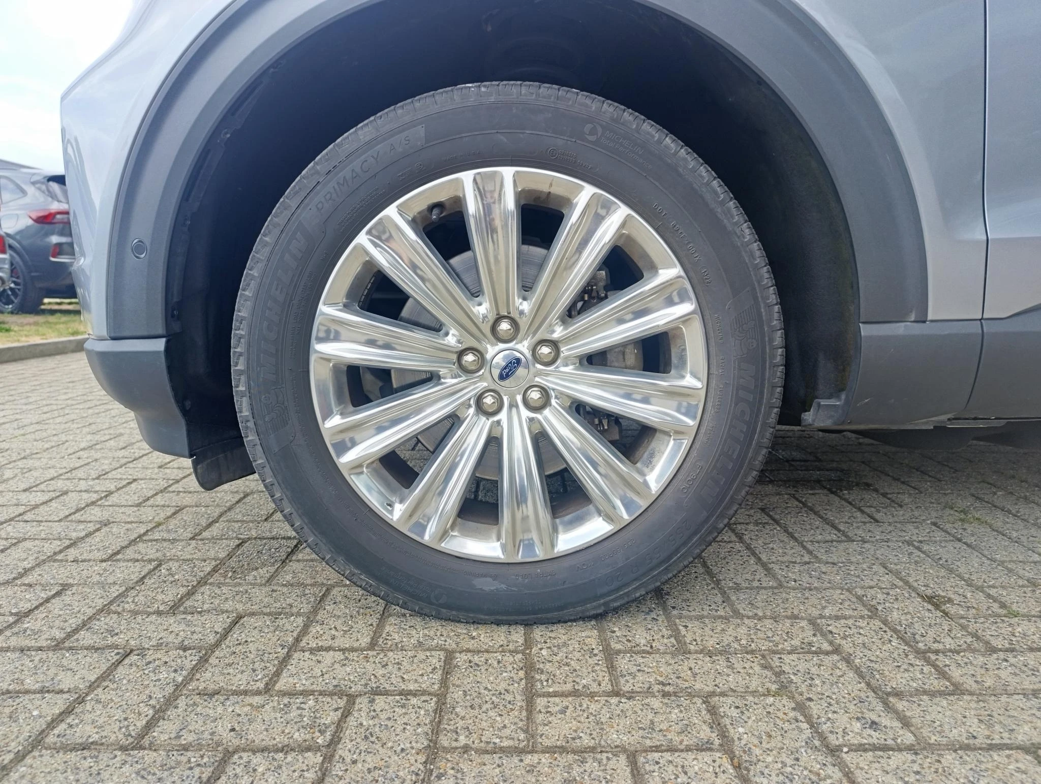 Ford-Explorer-image-9