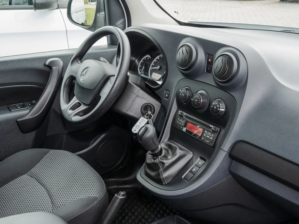 Mercedes-Benz-Citan 109 CDI-image-9