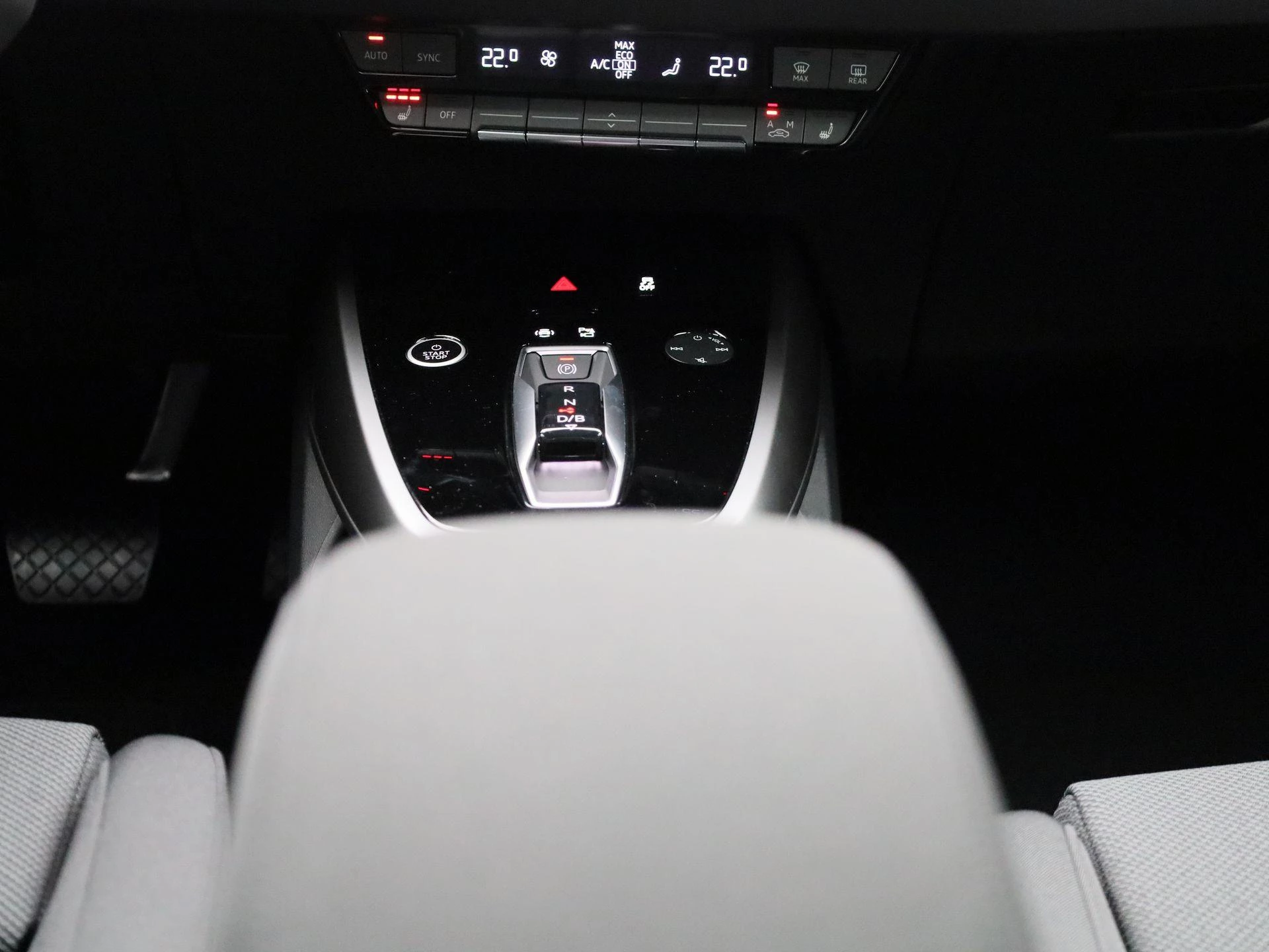 Audi-Q4 e-tron-image-10