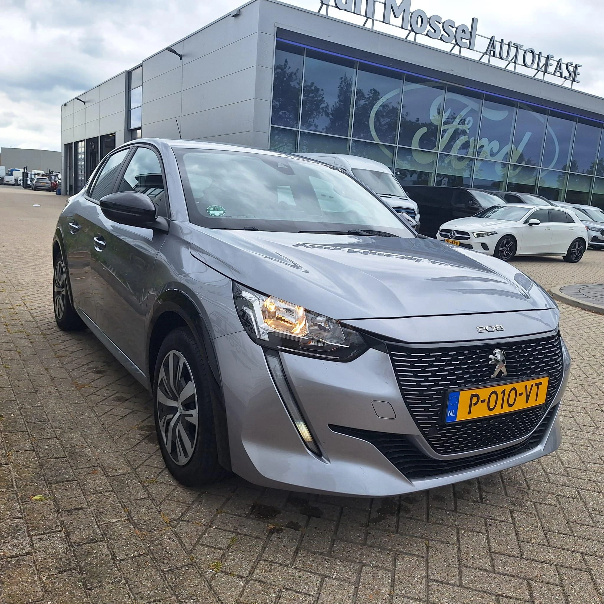 Peugeot e-208 EV Active 50 kWh