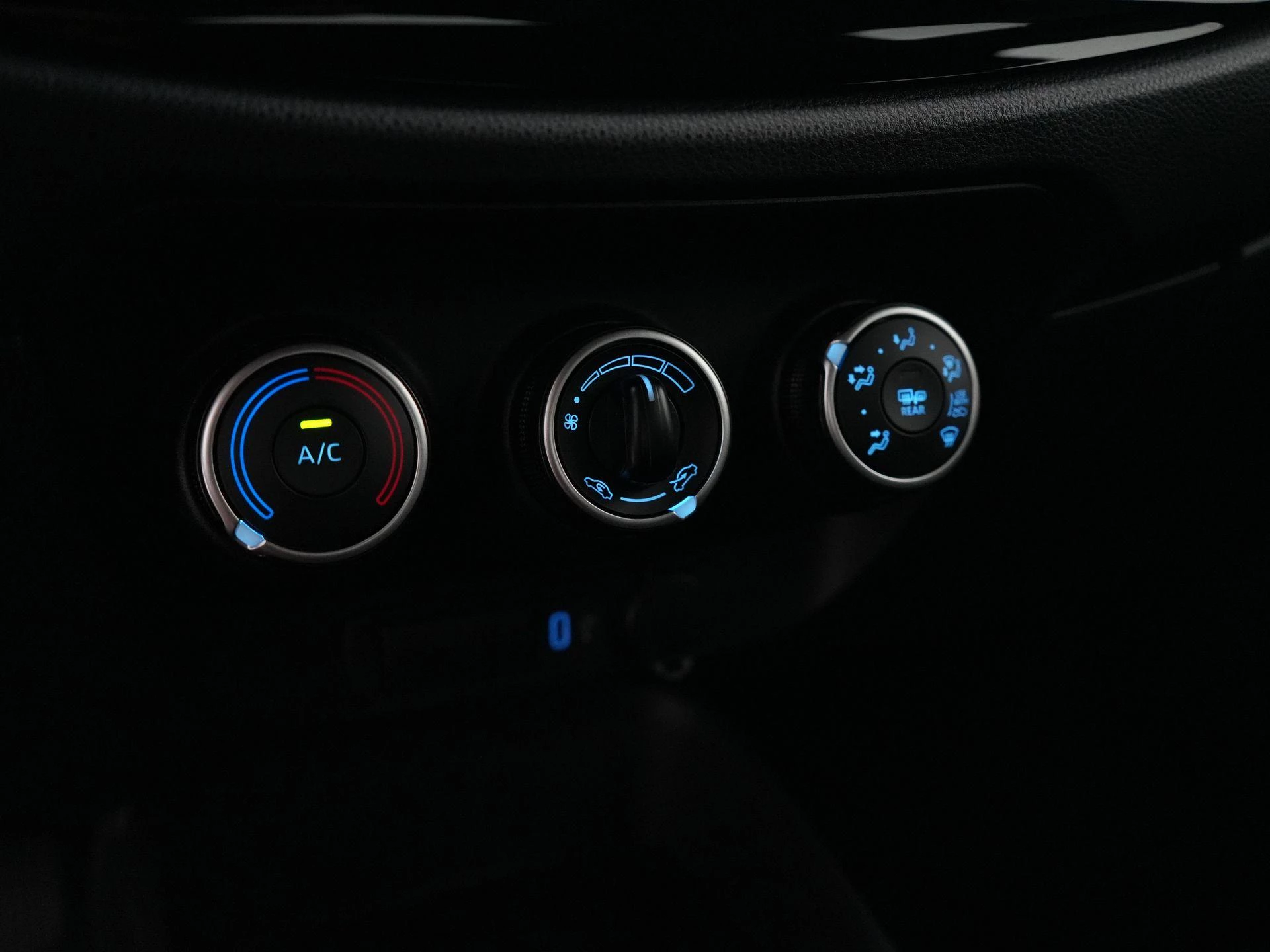 Toyota Aygo X 1.0 VVT-i MT Play