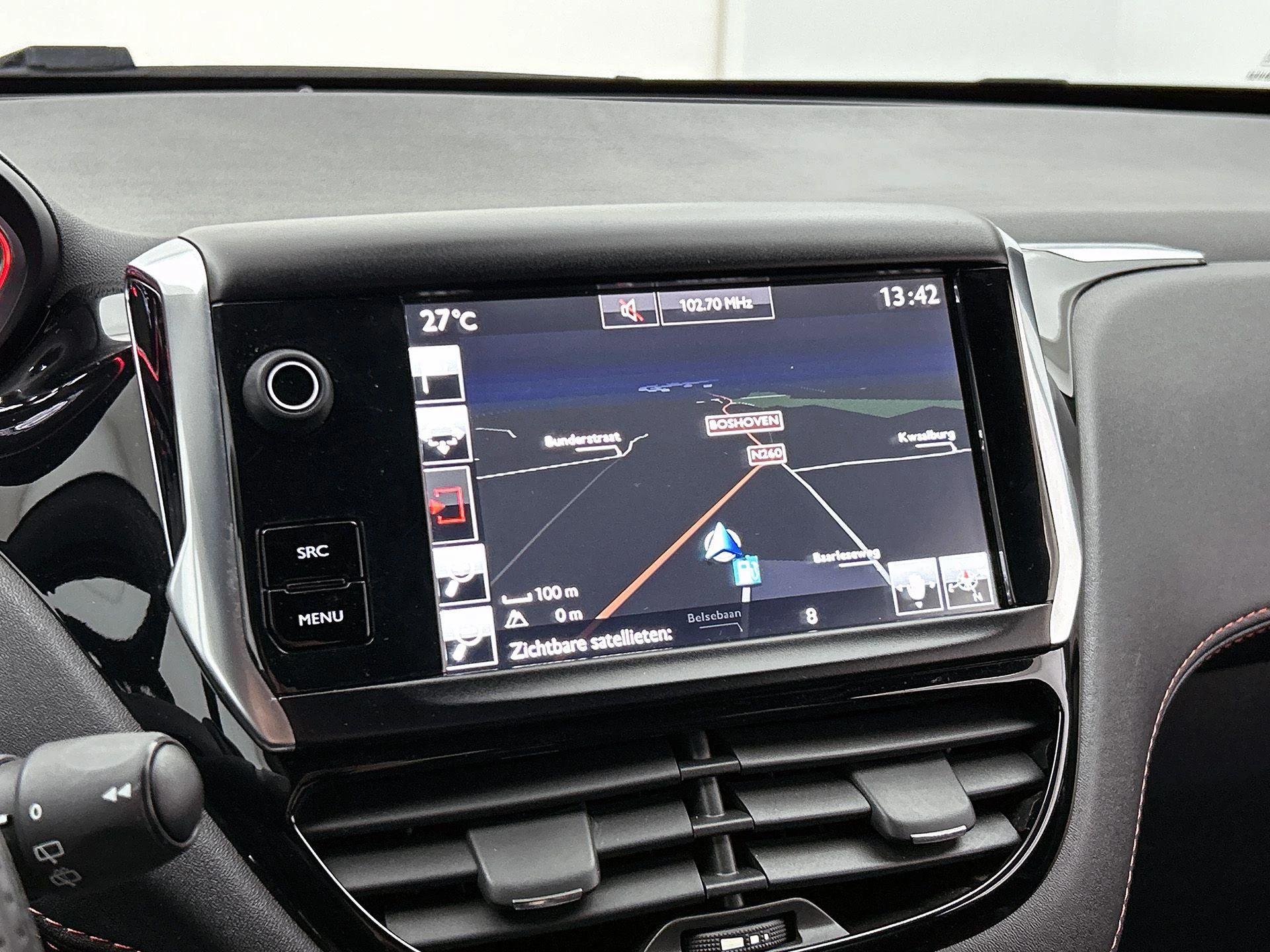 Peugeot-208-image-9