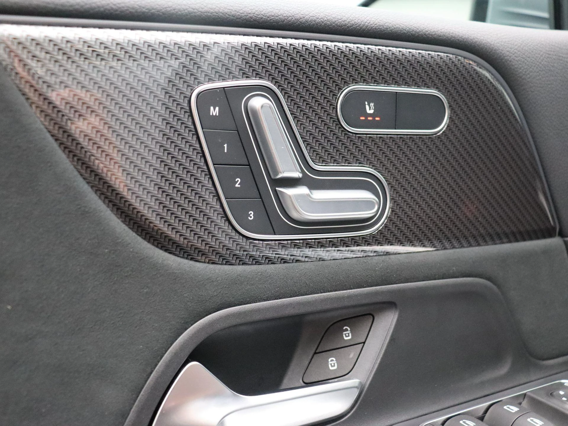 Mercedes-Benz-Classe B-image-8