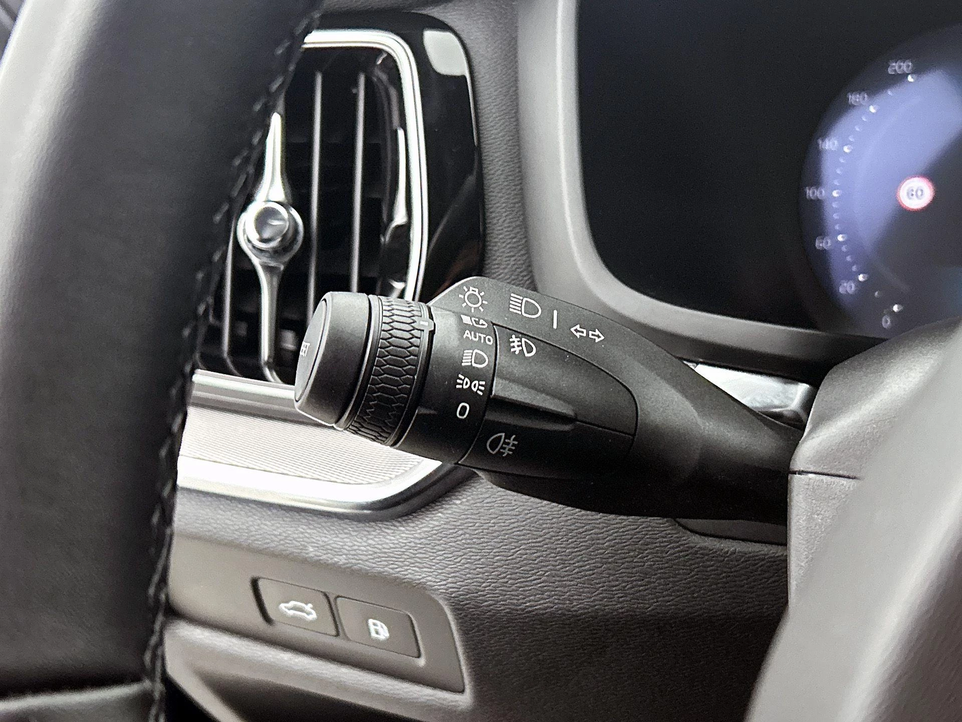 Volvo-V60-image-9