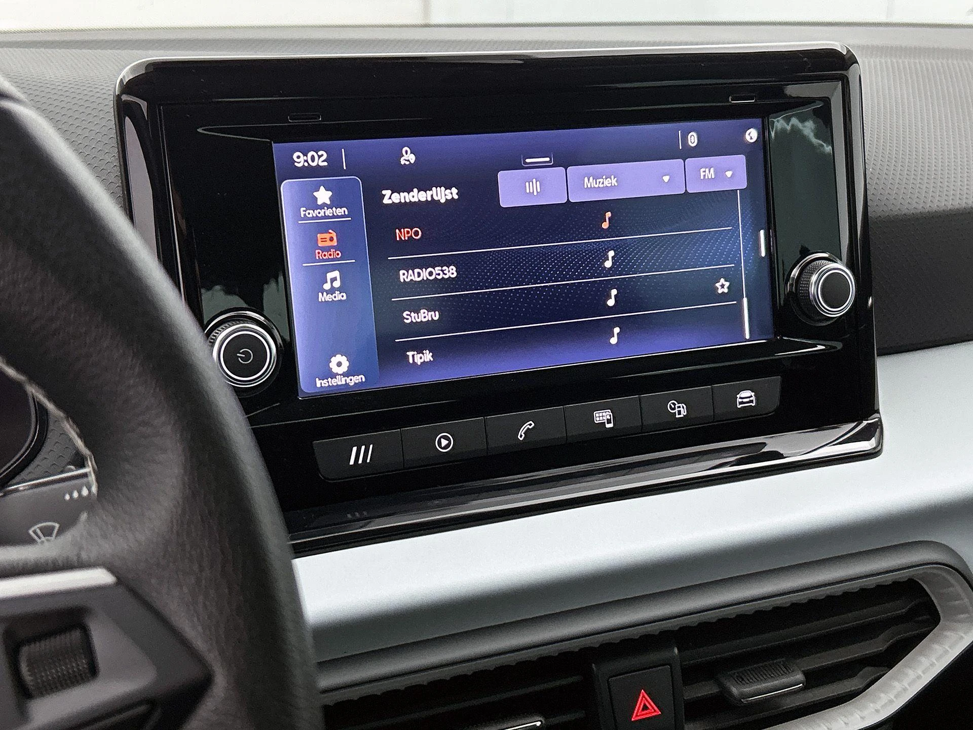 SEAT-Arona-image-26