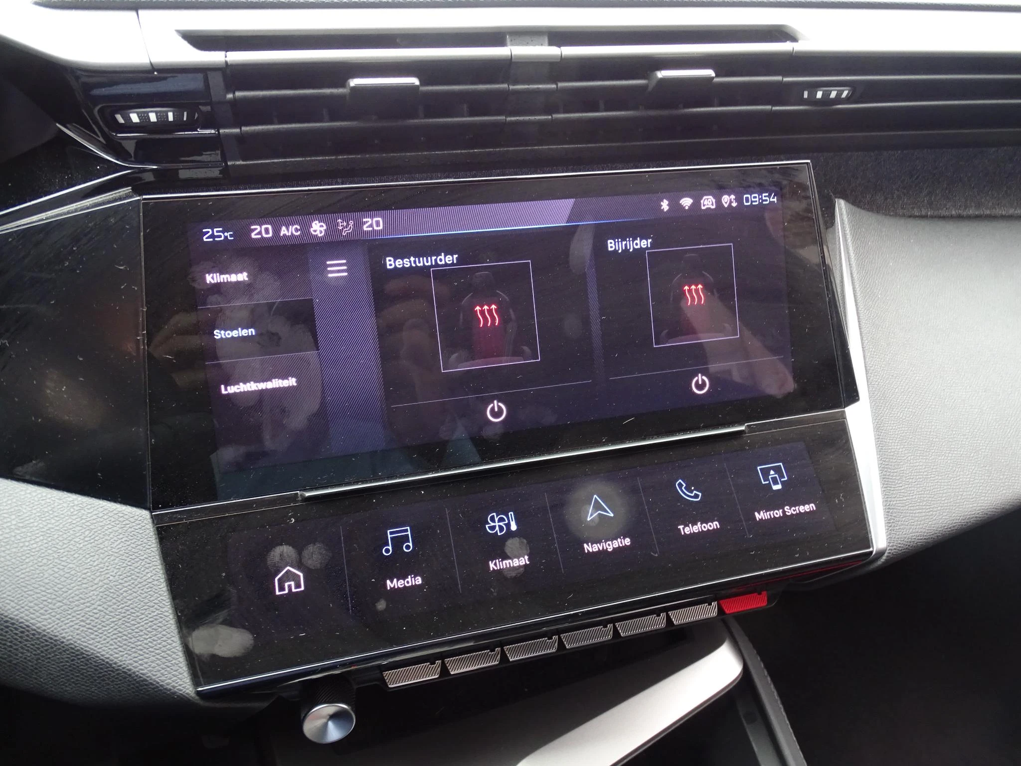 Peugeot-408-image-21