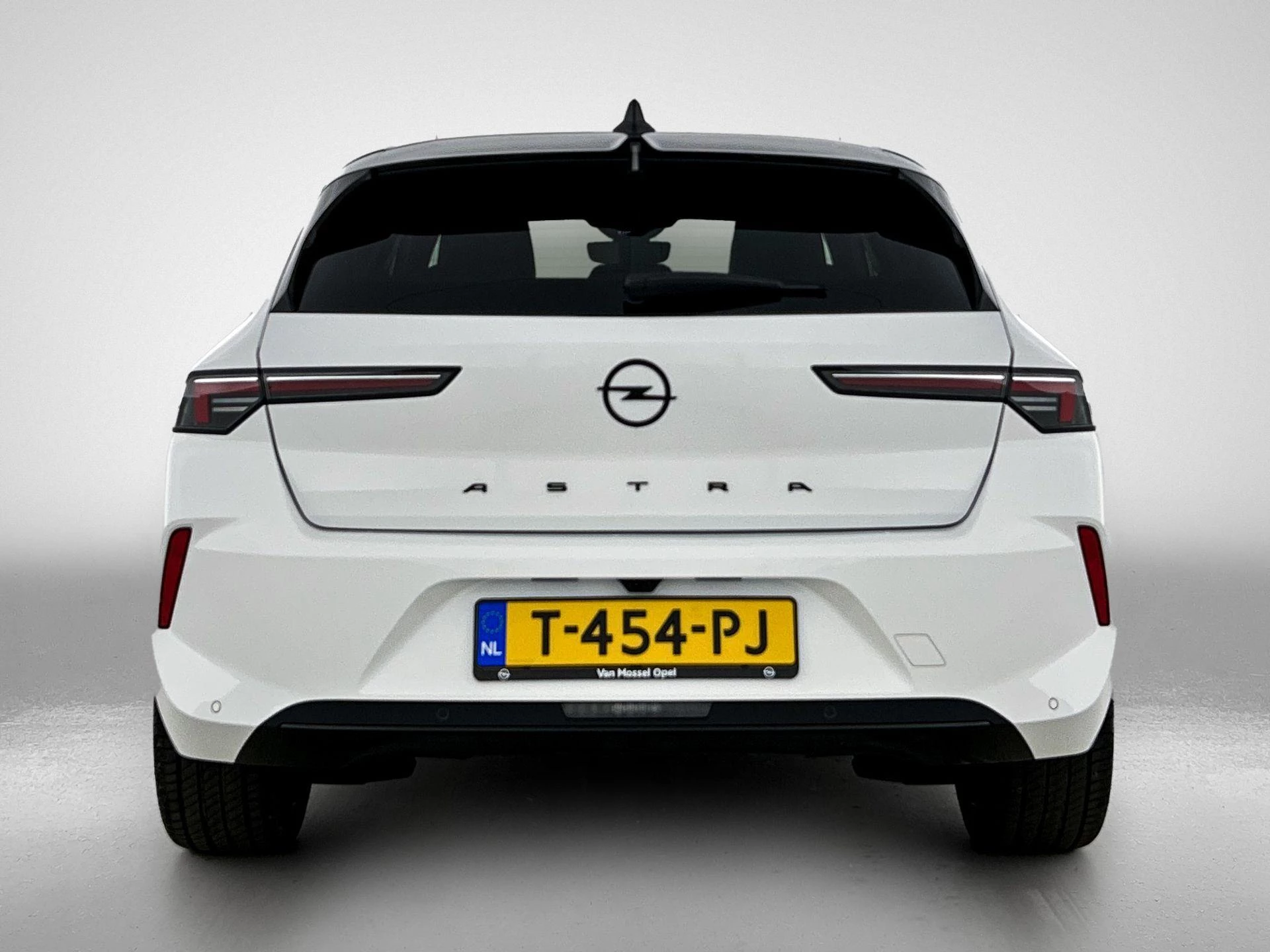 Opel-Astra-image-4