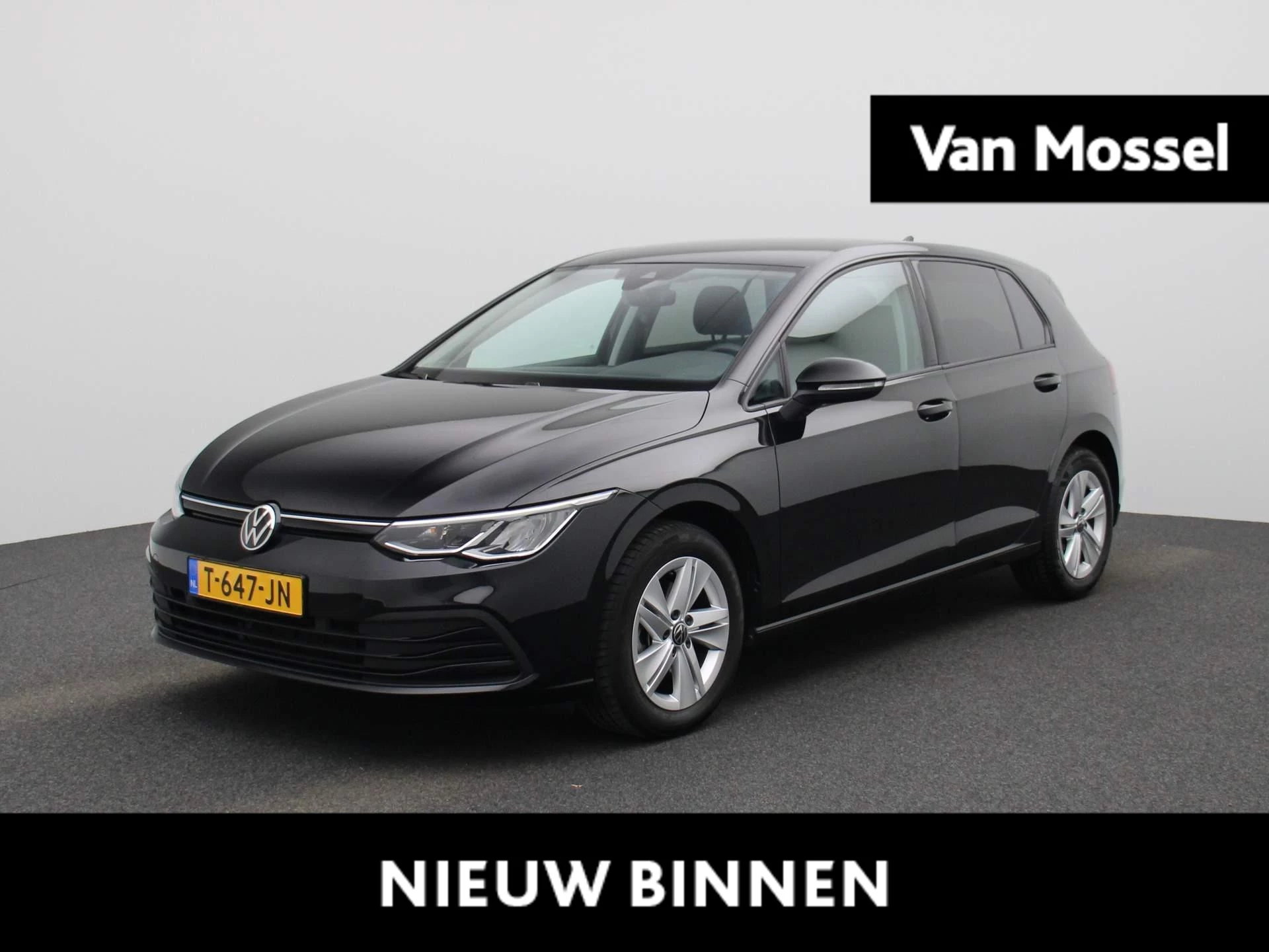 Volkswagen-Golf-image-0