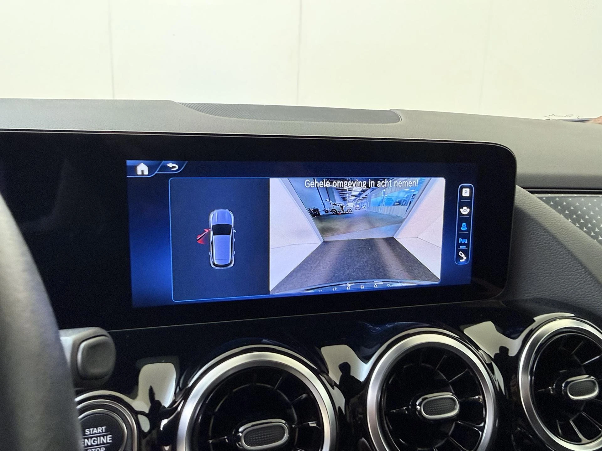 Mercedes-Benz-GLA-image-19