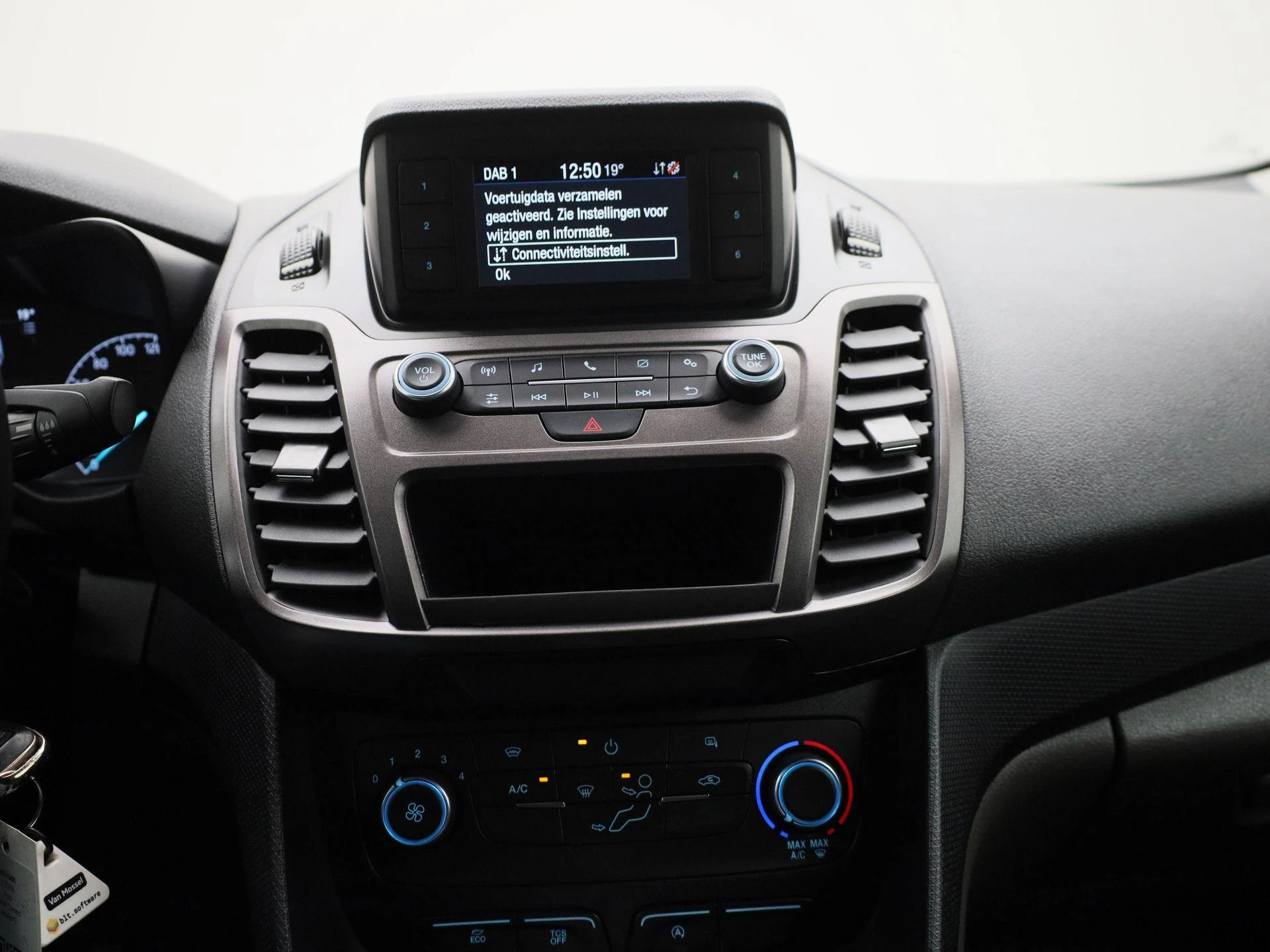 Ford-Transit Connect-image-7