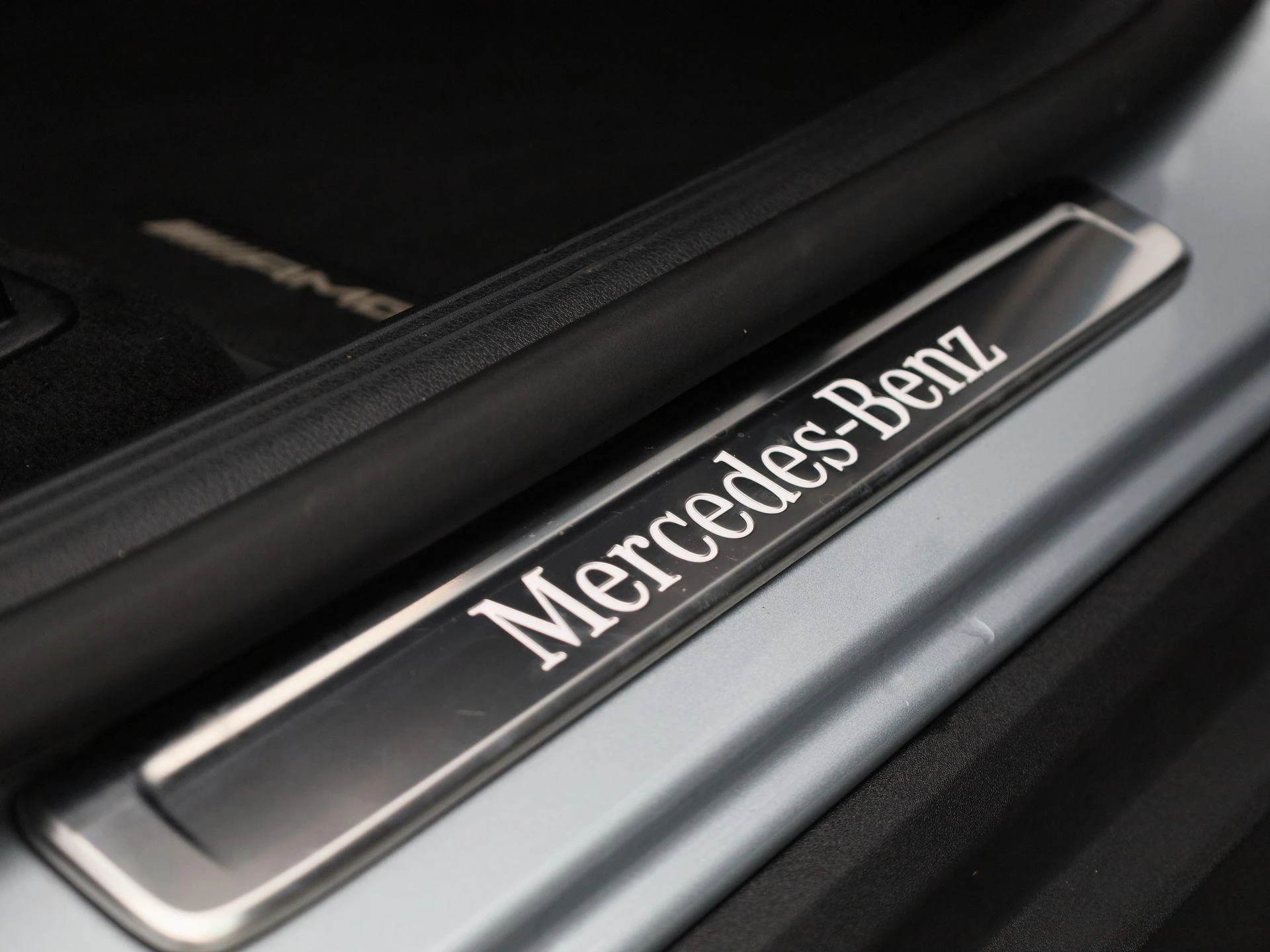 Mercedes-Benz-GLC-image-41