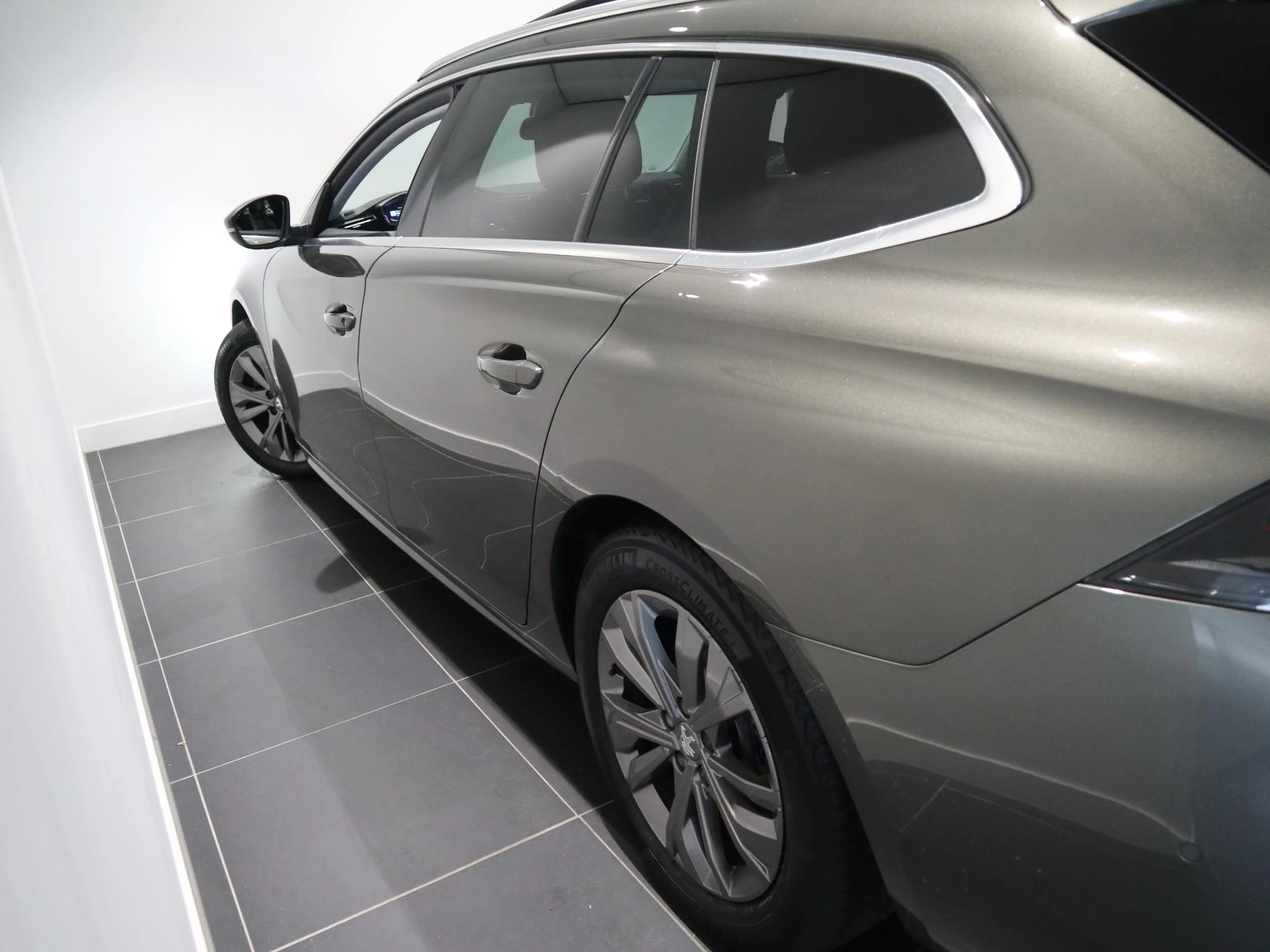 Peugeot-508-image-25