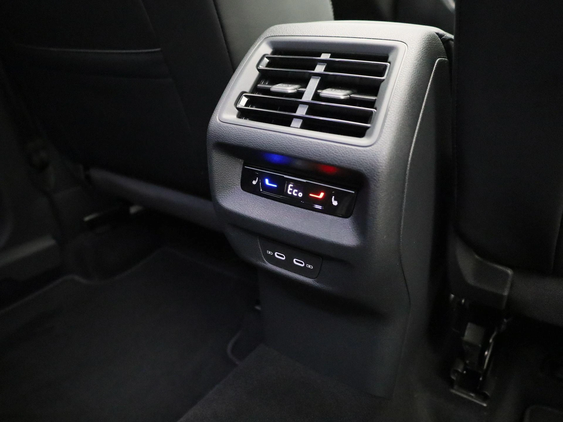 Volkswagen-Tayron-image-35