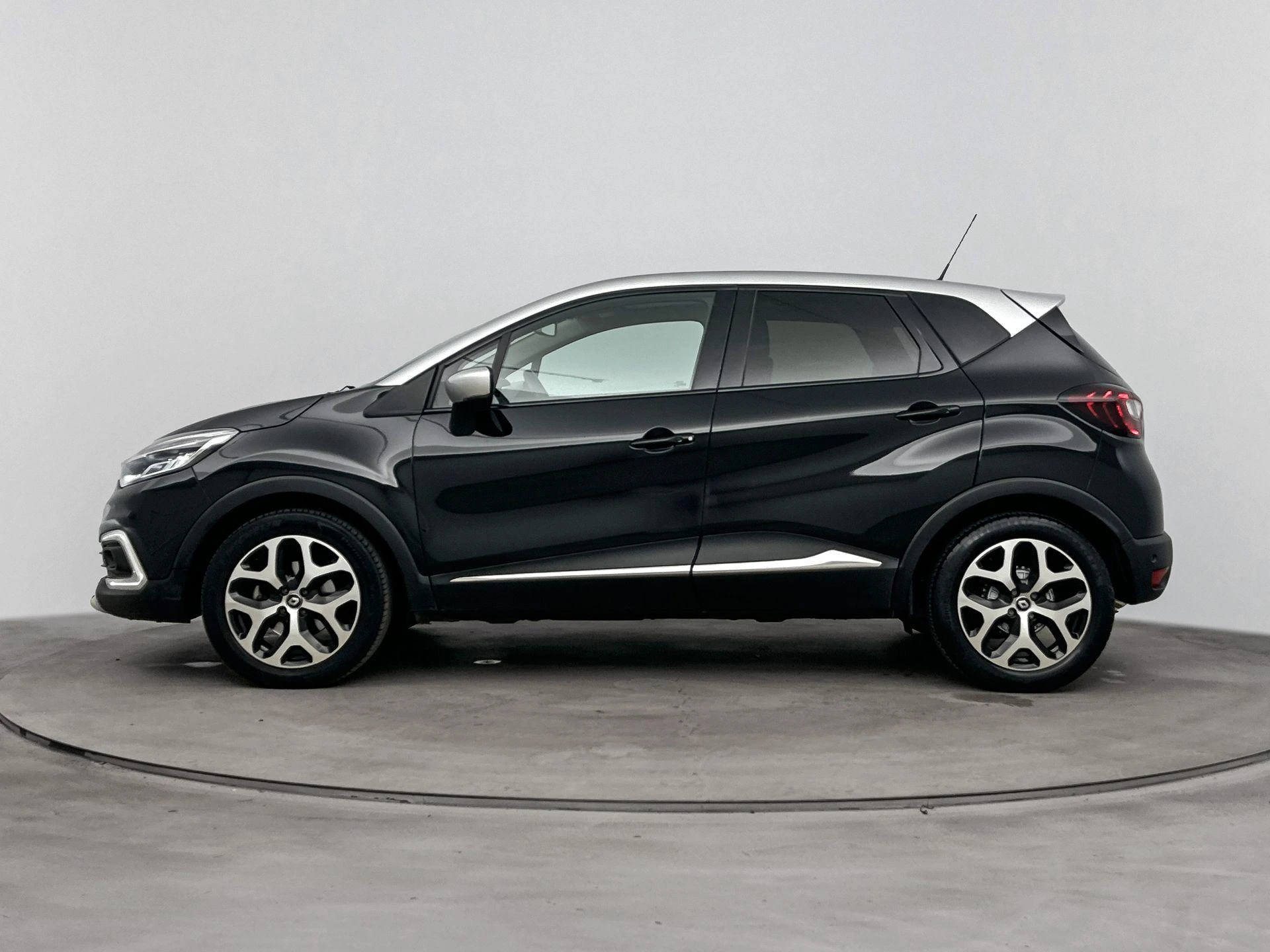 Renault-Captur-image-1