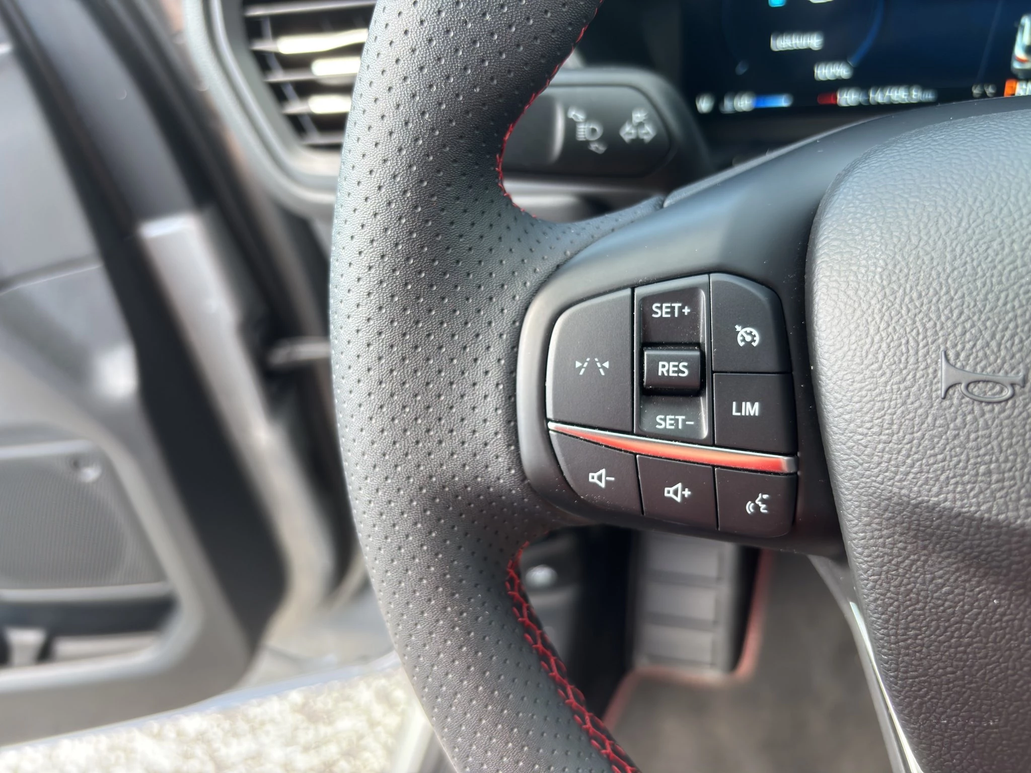 Ford-Kuga-image-19