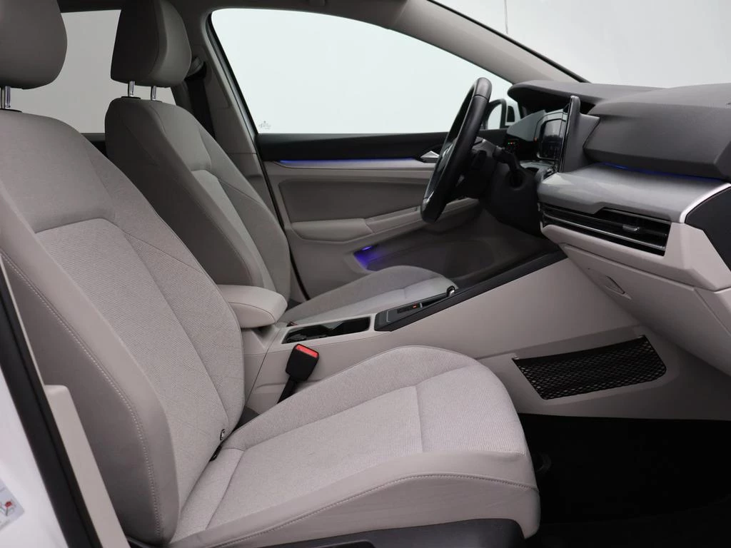 Volkswagen Golf VIII SW Golf 1.0eTSI Life 110PK *AUTOMAAT*LANE-ASSIST*ACC*PDC*APP-CONNECT*...*