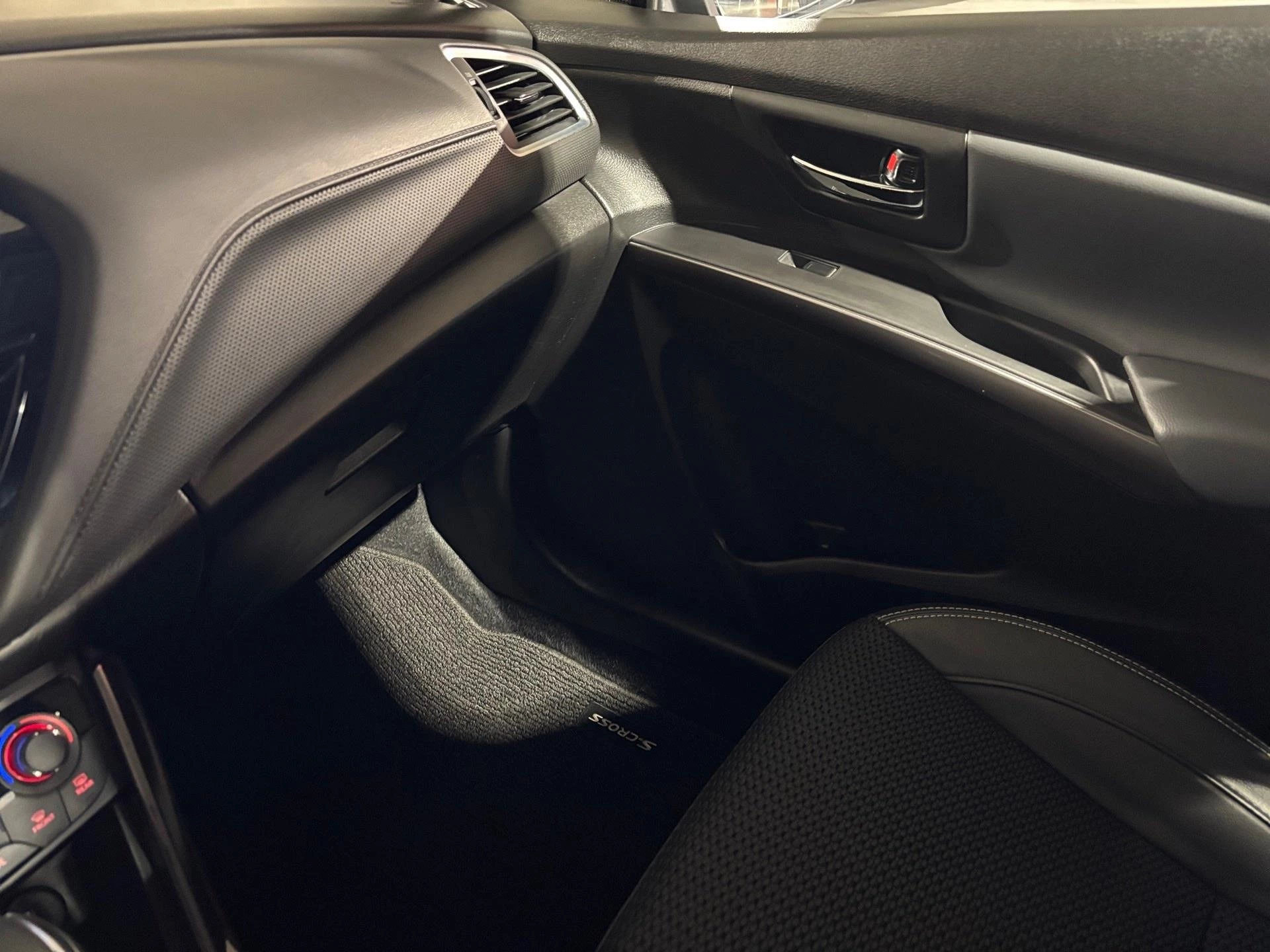 Suzuki-S-Cross-image-15