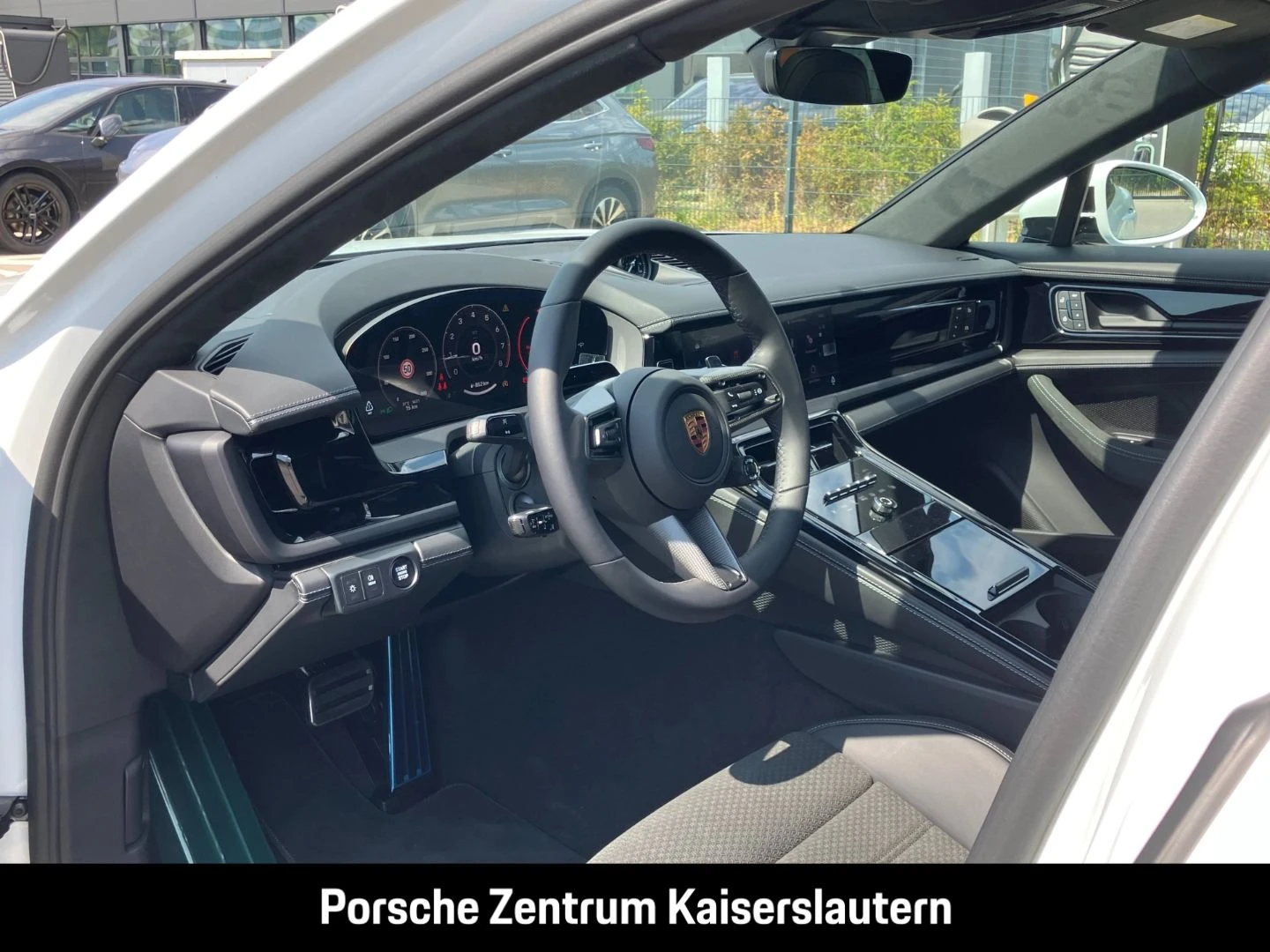 Porsche-Panamera-image-3