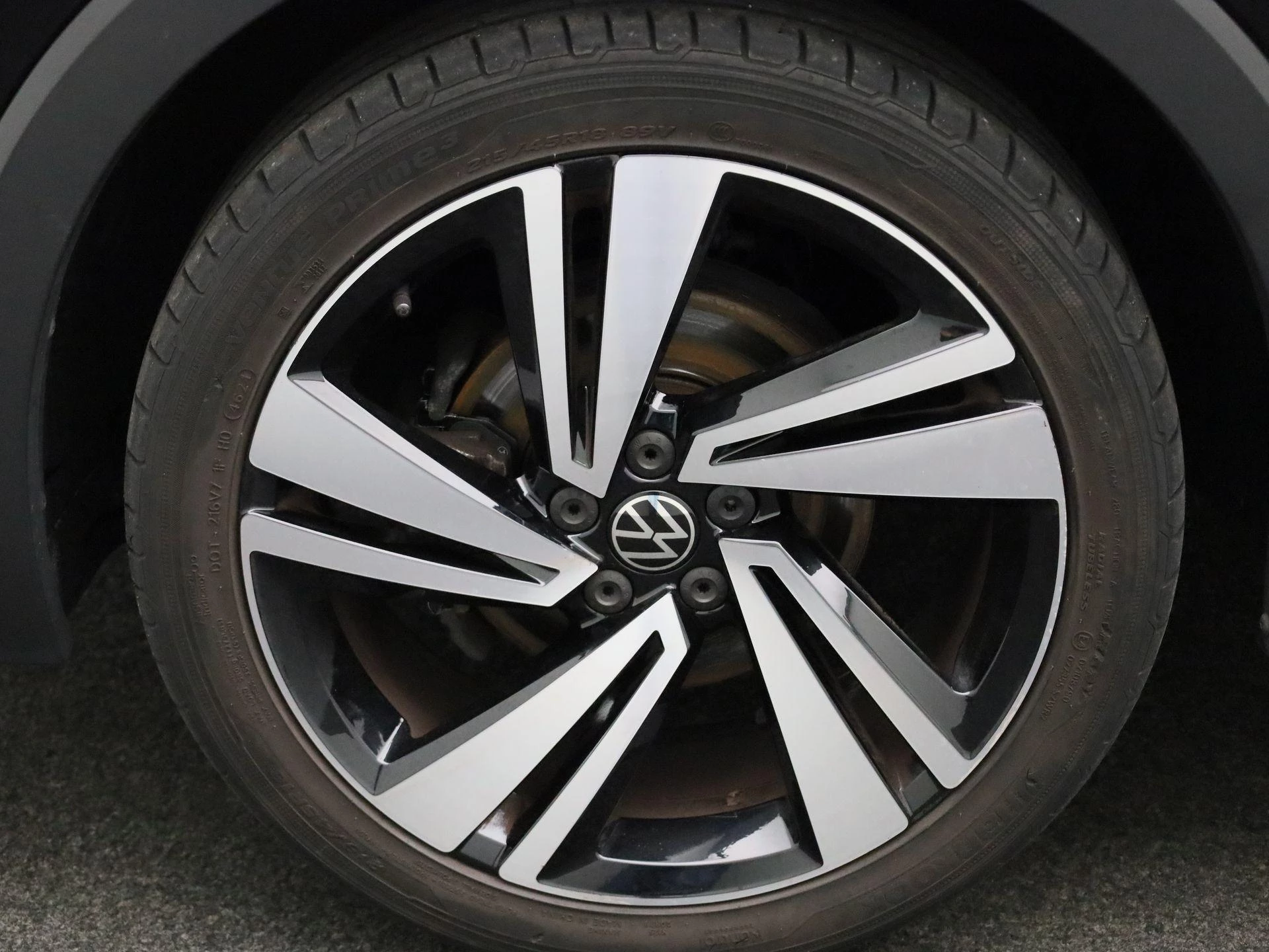 Volkswagen-T-Cross-image-12