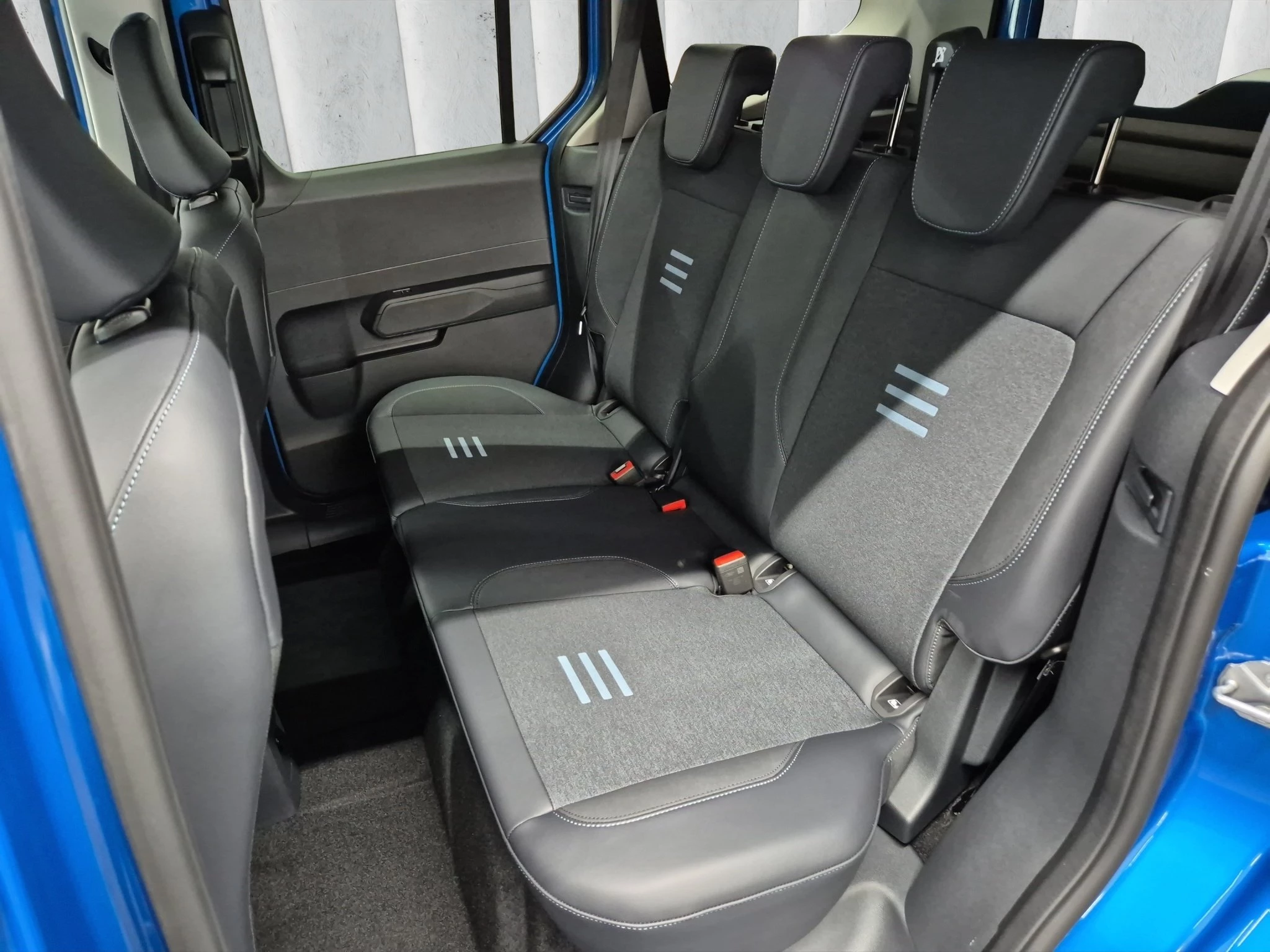 Ford-Tourneo Courier-image-8