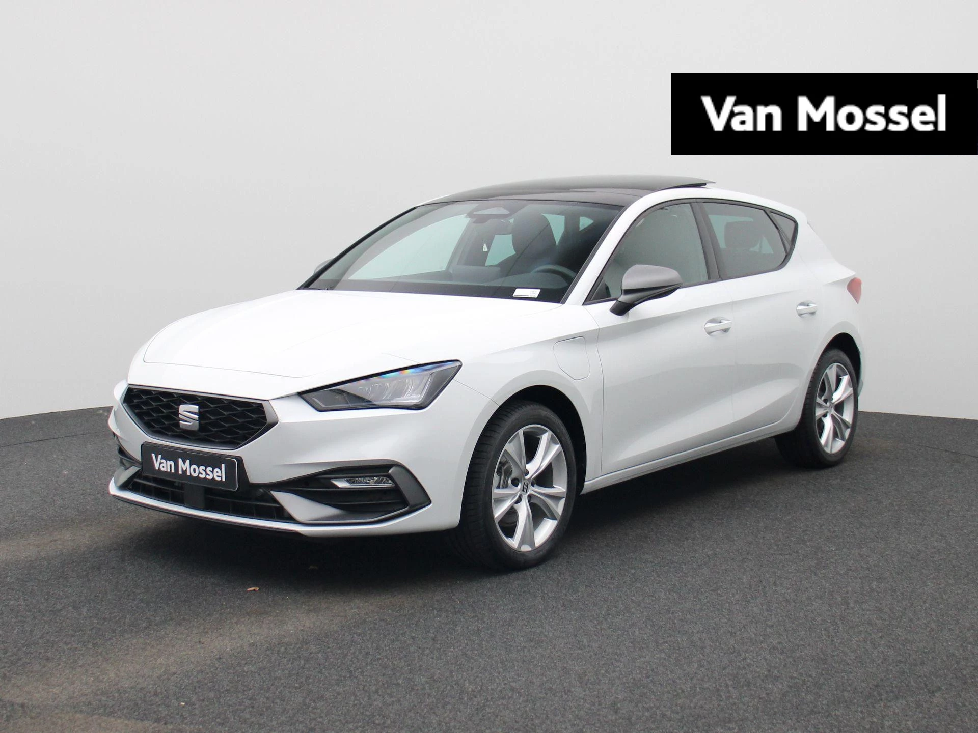 SEAT-Leon-image-0