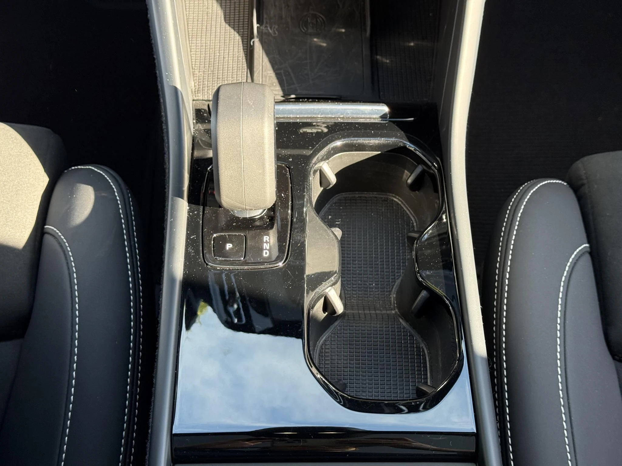 Volvo-C40-image-24